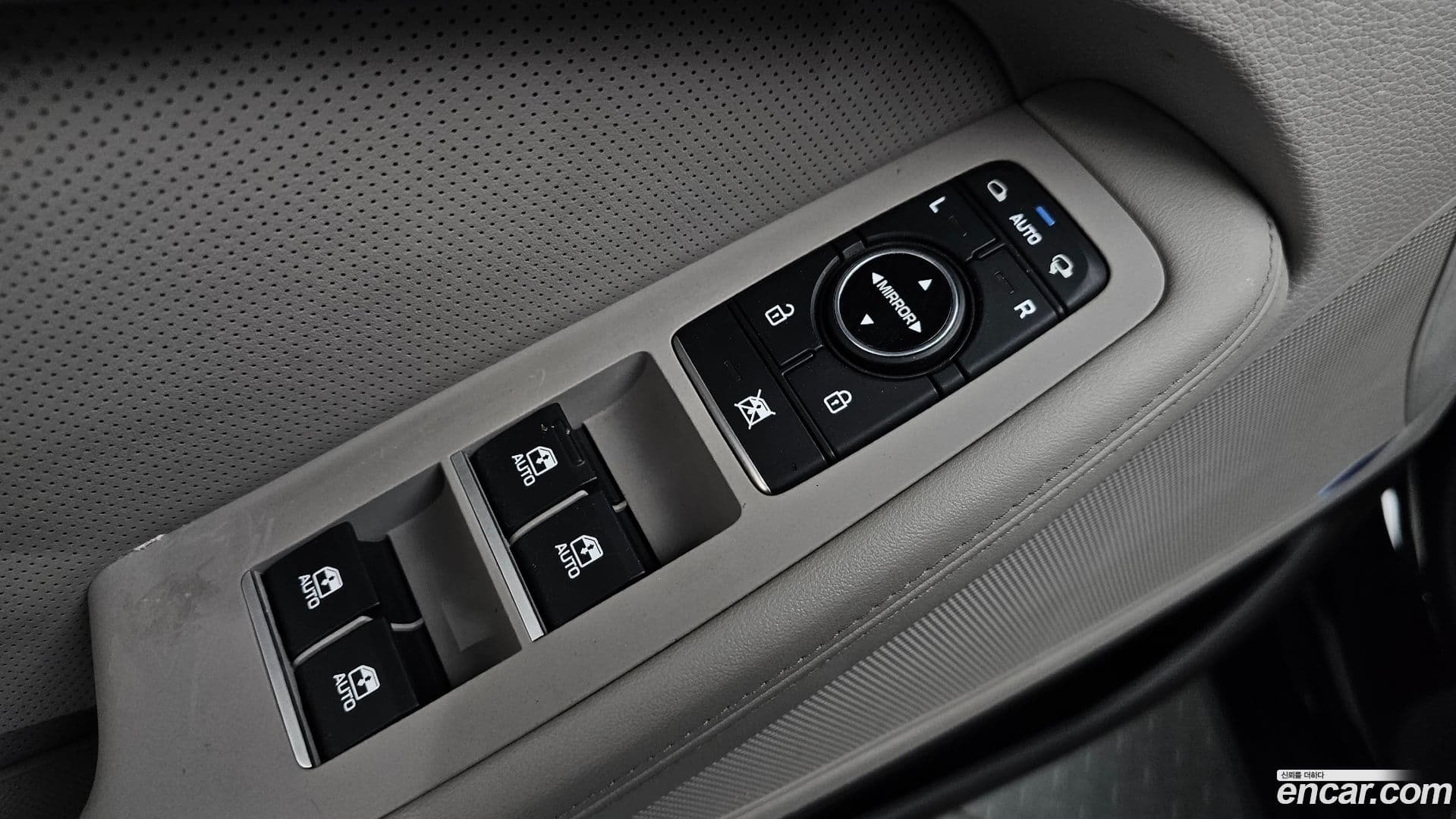 Main__Slider__Photo:Genesis Hyundai 2015.8-35