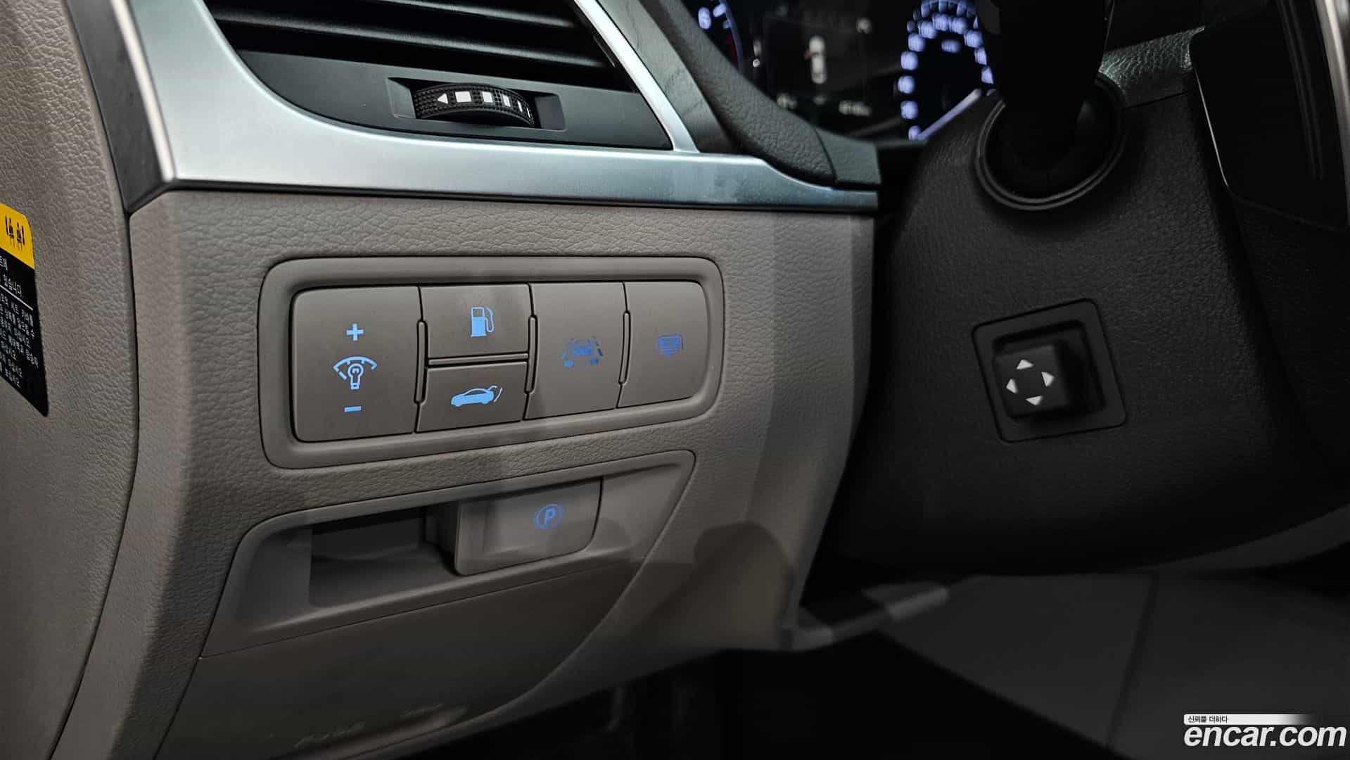 Genesis Hyundai 2015.8-OPTION-054