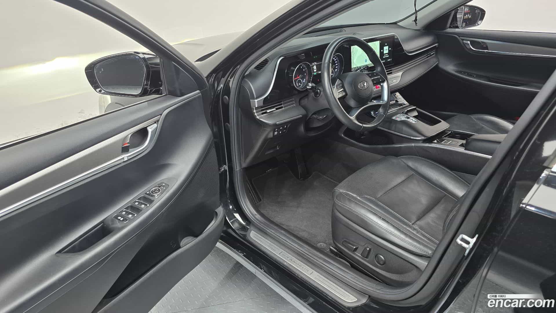 Grandeur Hyundai 2021.2-INNER-010