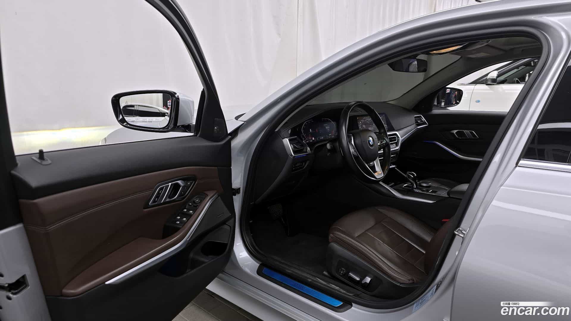 3-Series BMW 2019.11-INNER-010