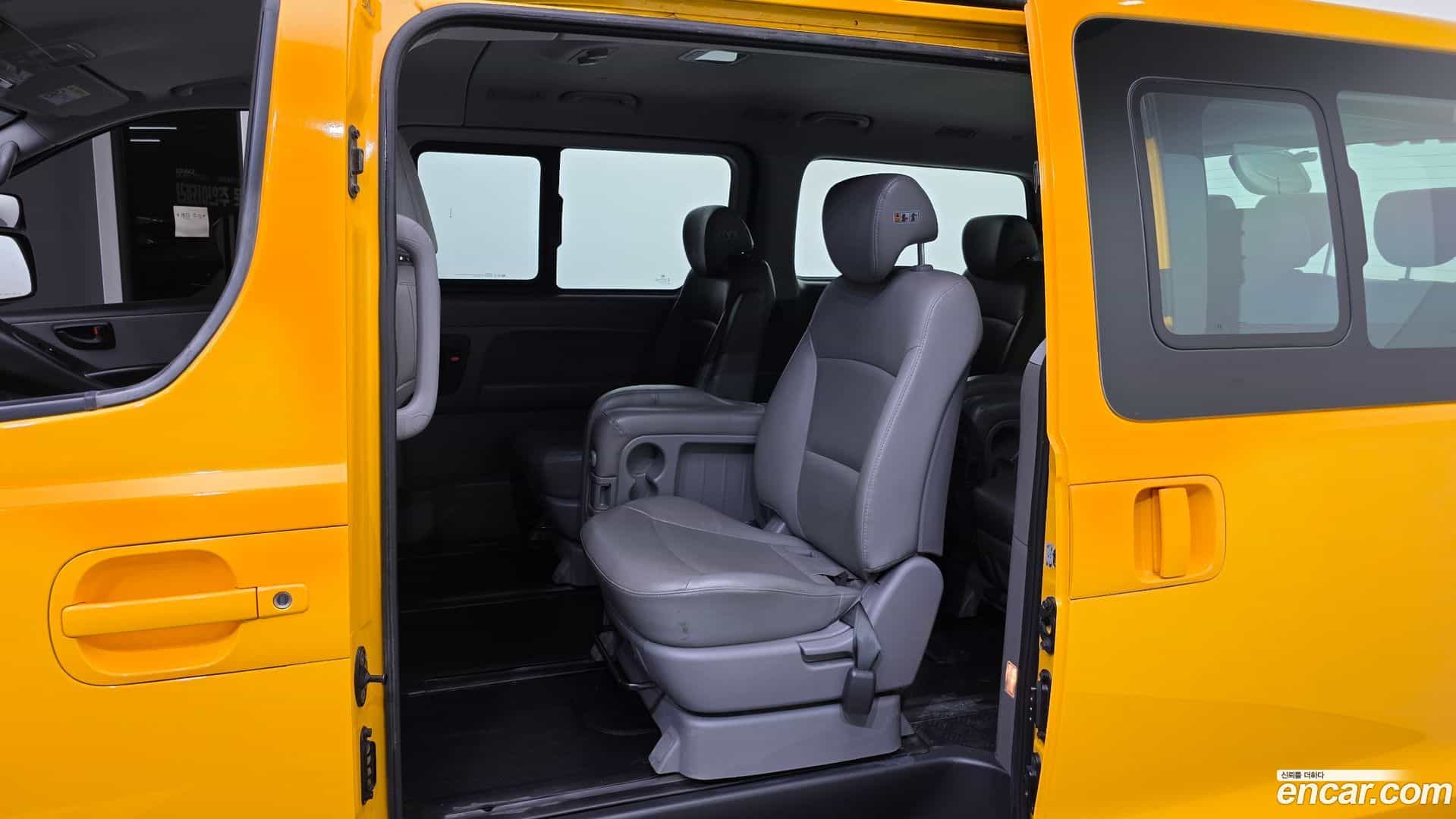 Starex Hyundai 2020.10-INNER-036
