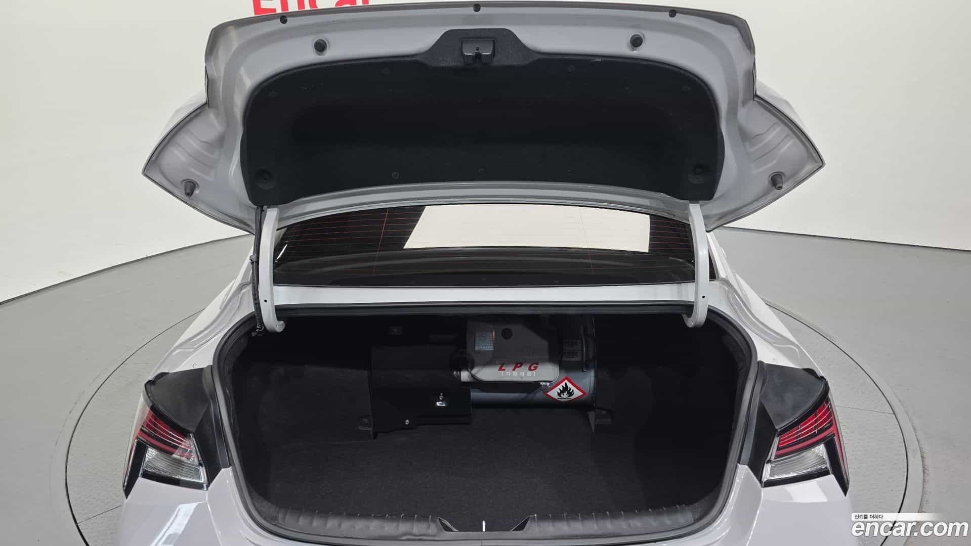 AVANTE Hyundai 2023.7-OPTION-045