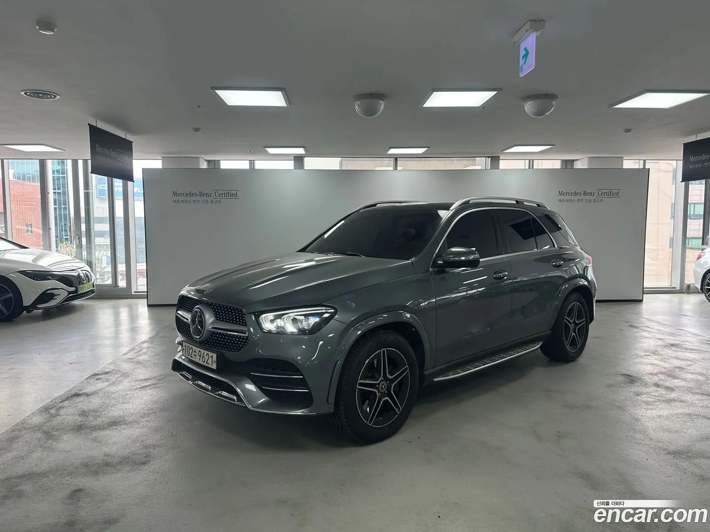 Main__Slider__Photo:GLE-Class Mercedes-Benz 2020.8-0