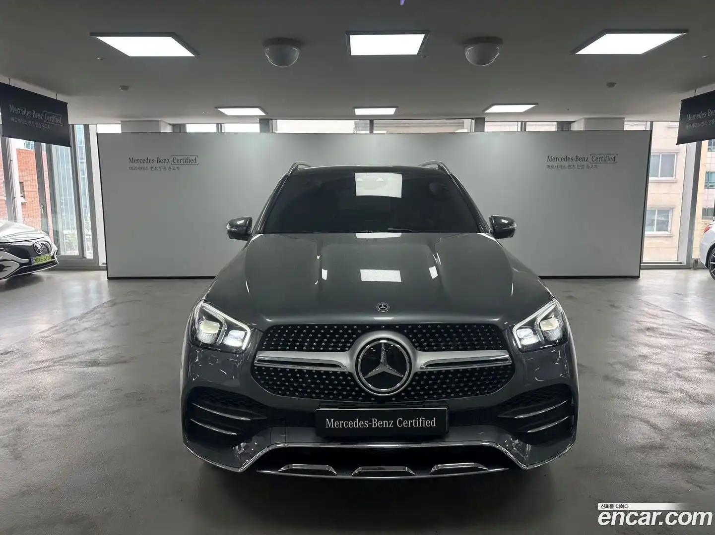 GLE-Class Mercedes-Benz 2020.8-OUTER-003