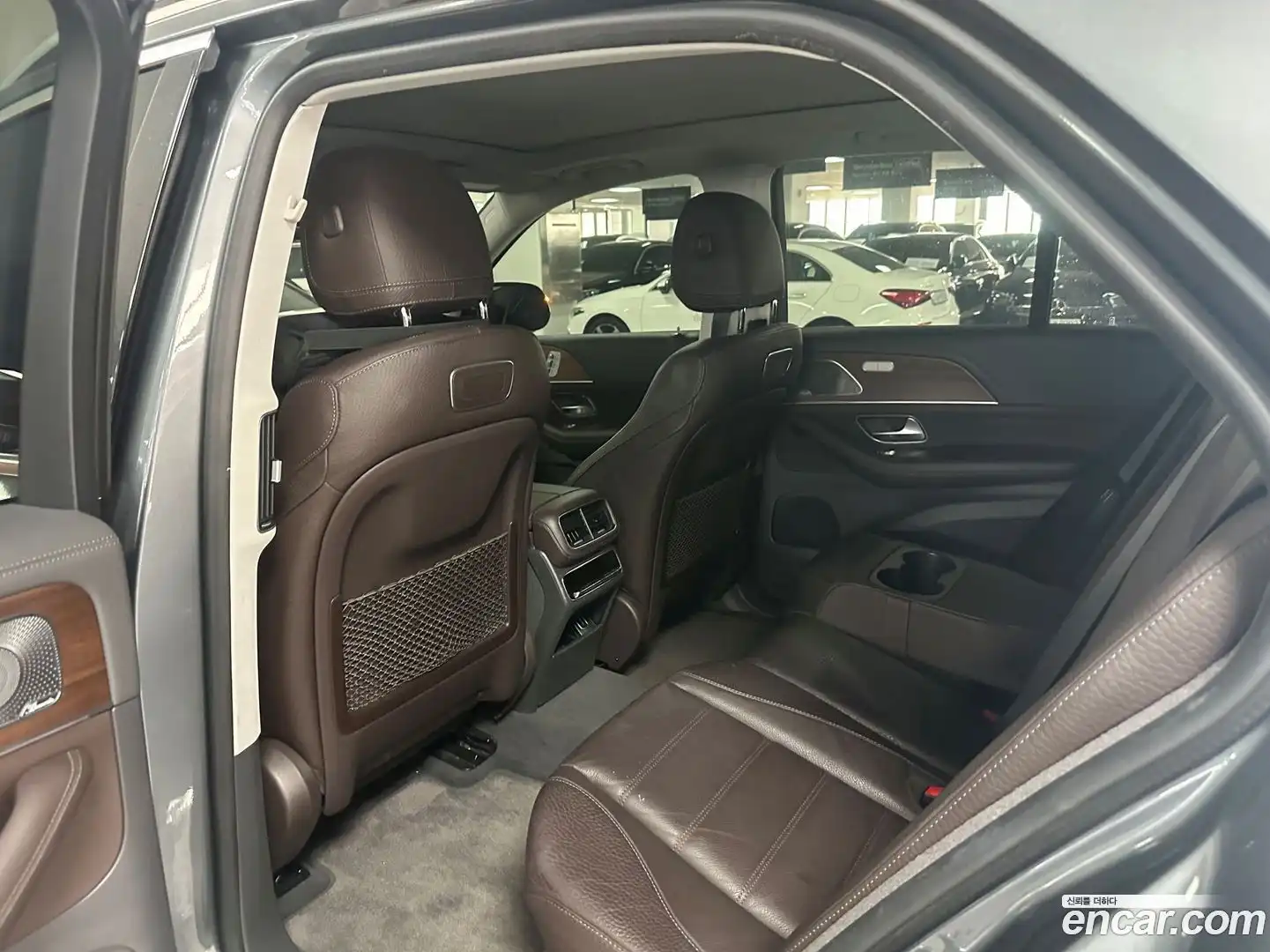 GLE-Class Mercedes-Benz 2020.8-INNER-010