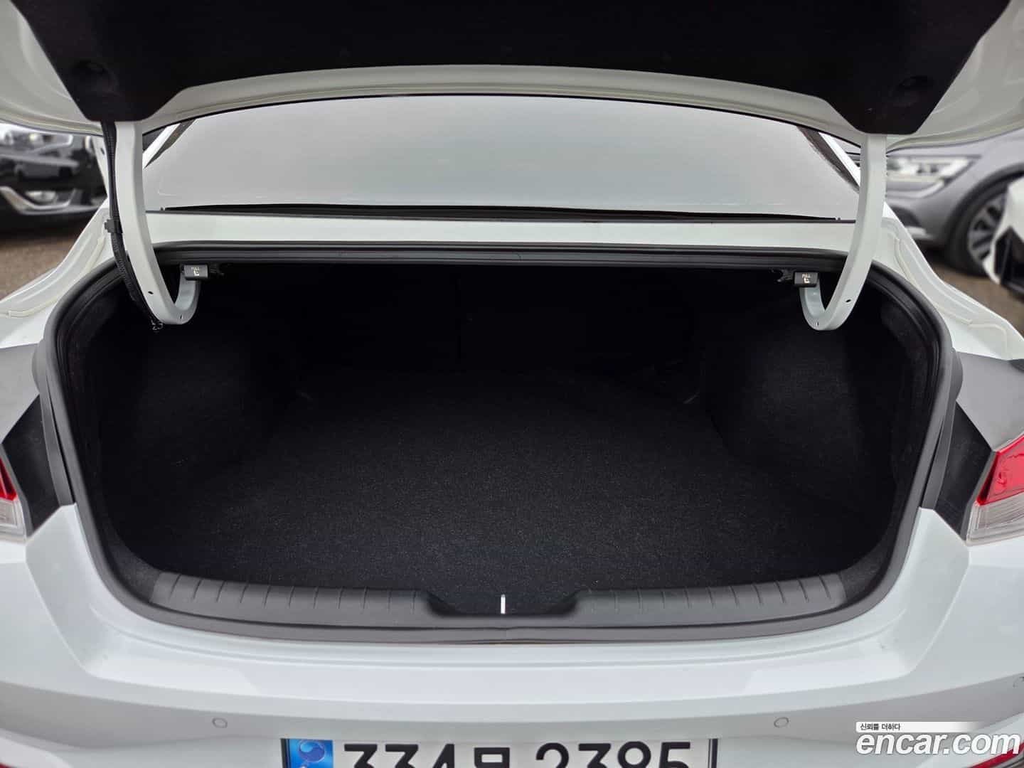 AVANTE Hyundai 2022.6-OPTION-024