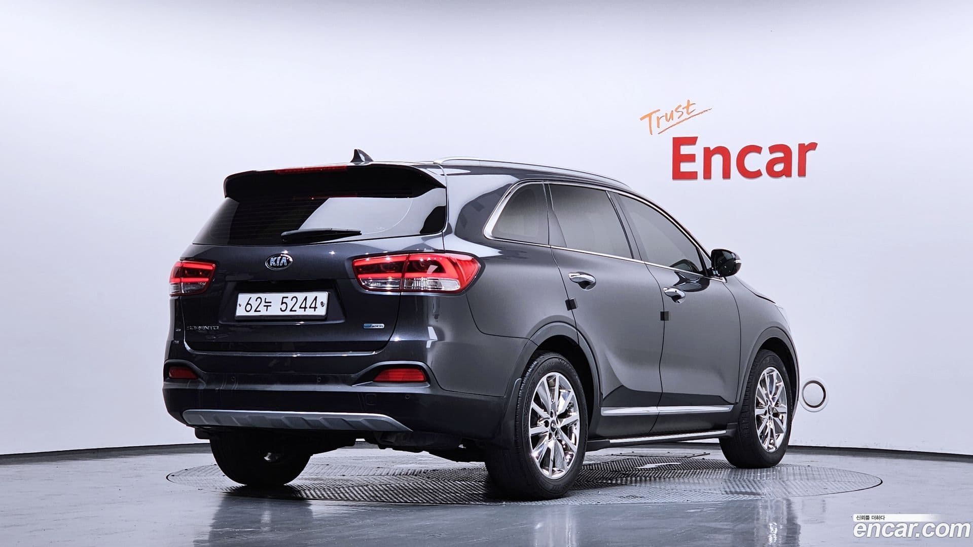 Main__Slider__Photo:Sorento Kia 2015.8-1