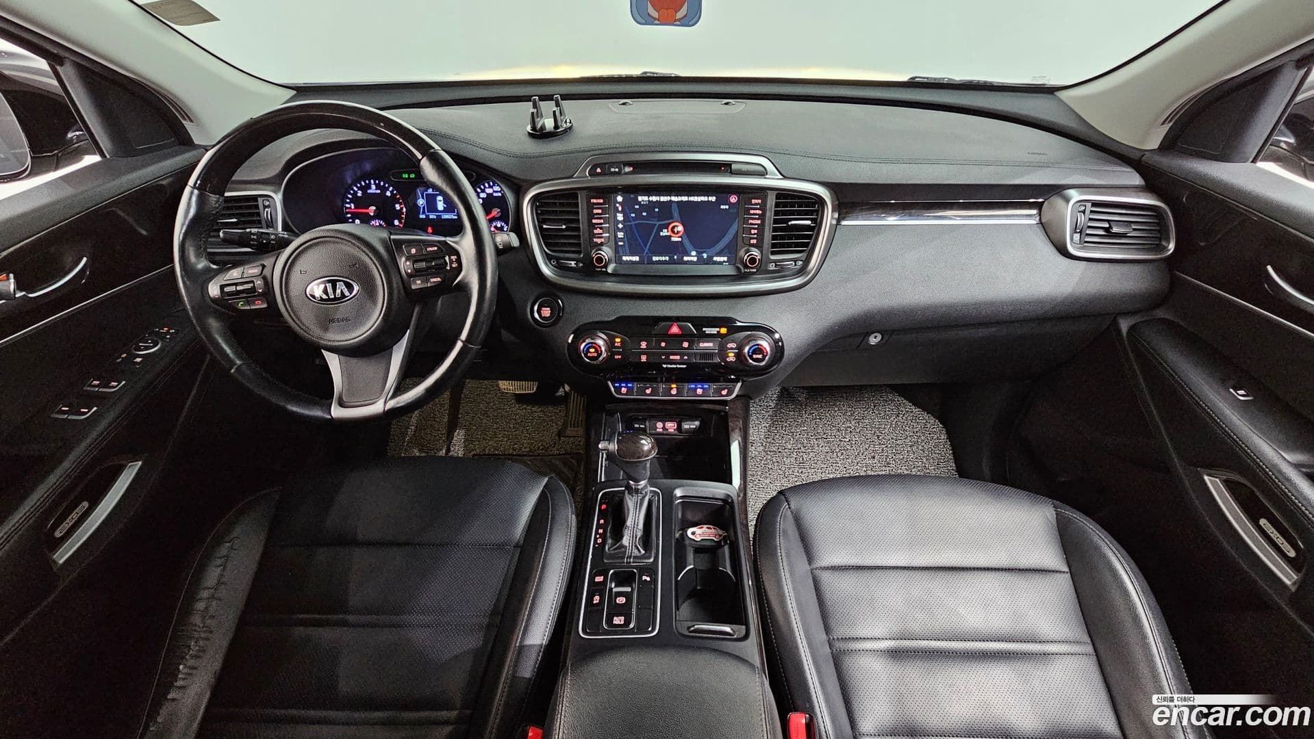 Main__Slider__Photo:Sorento Kia 2015.8-6