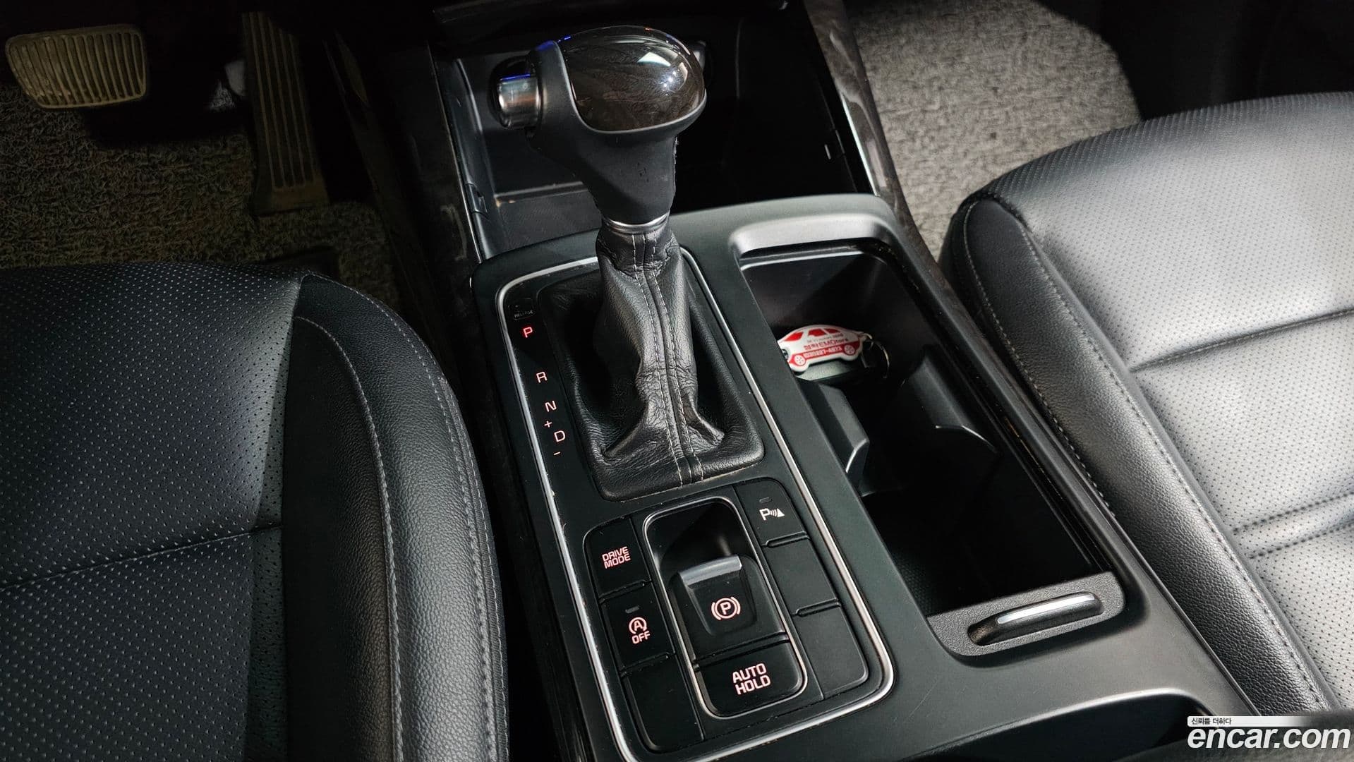 Main__Slider__Photo:Sorento Kia 2015.8-8