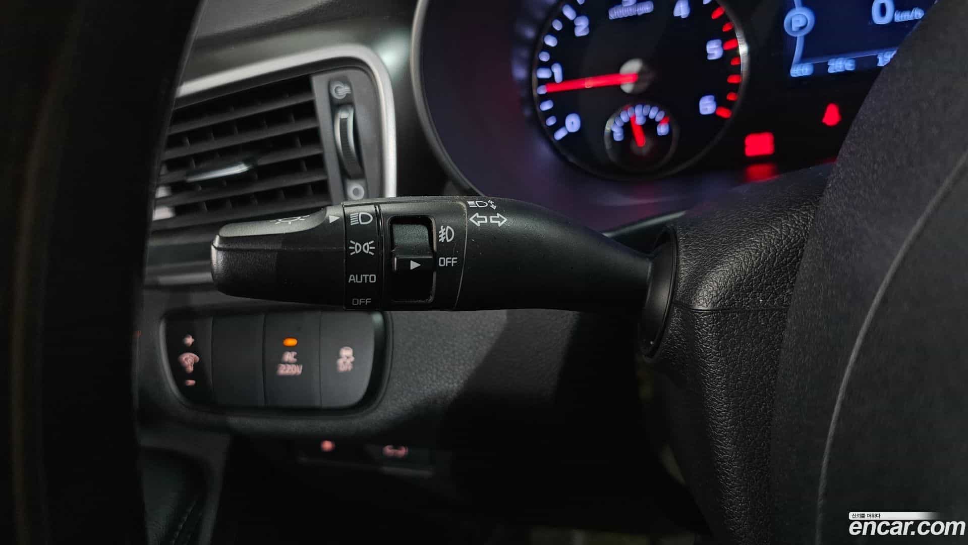 Sorento Kia 2015.8-OPTION-024