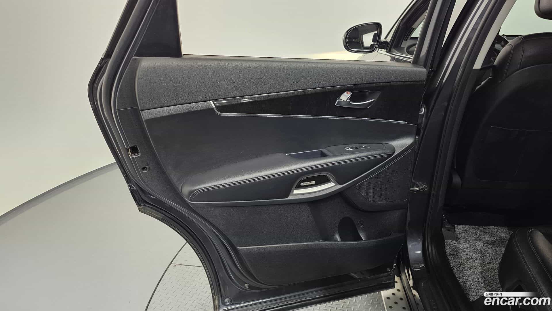 Sorento Kia 2015.8-INNER-035