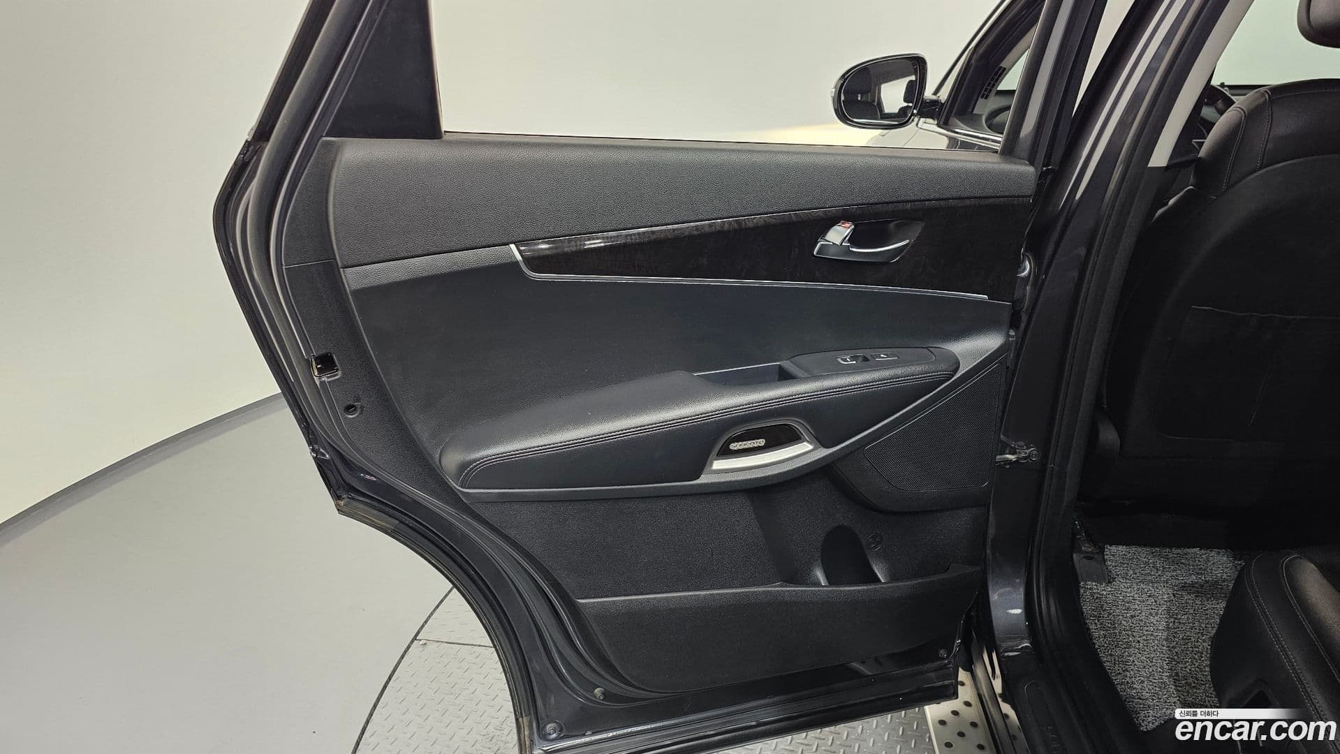 Main__Slider__Photo:Sorento Kia 2015.8-24