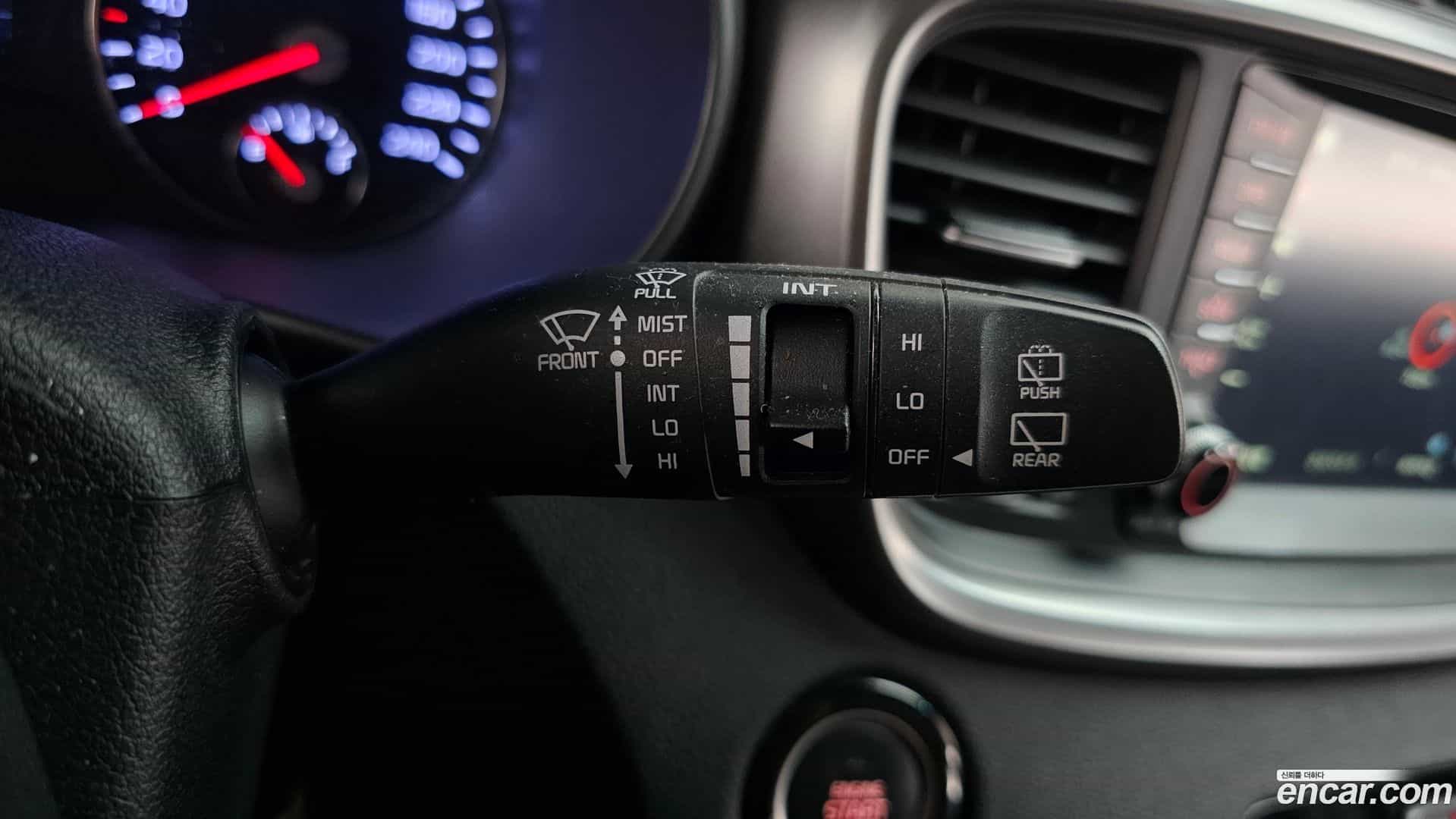 Sorento Kia 2015.8-OPTION-042