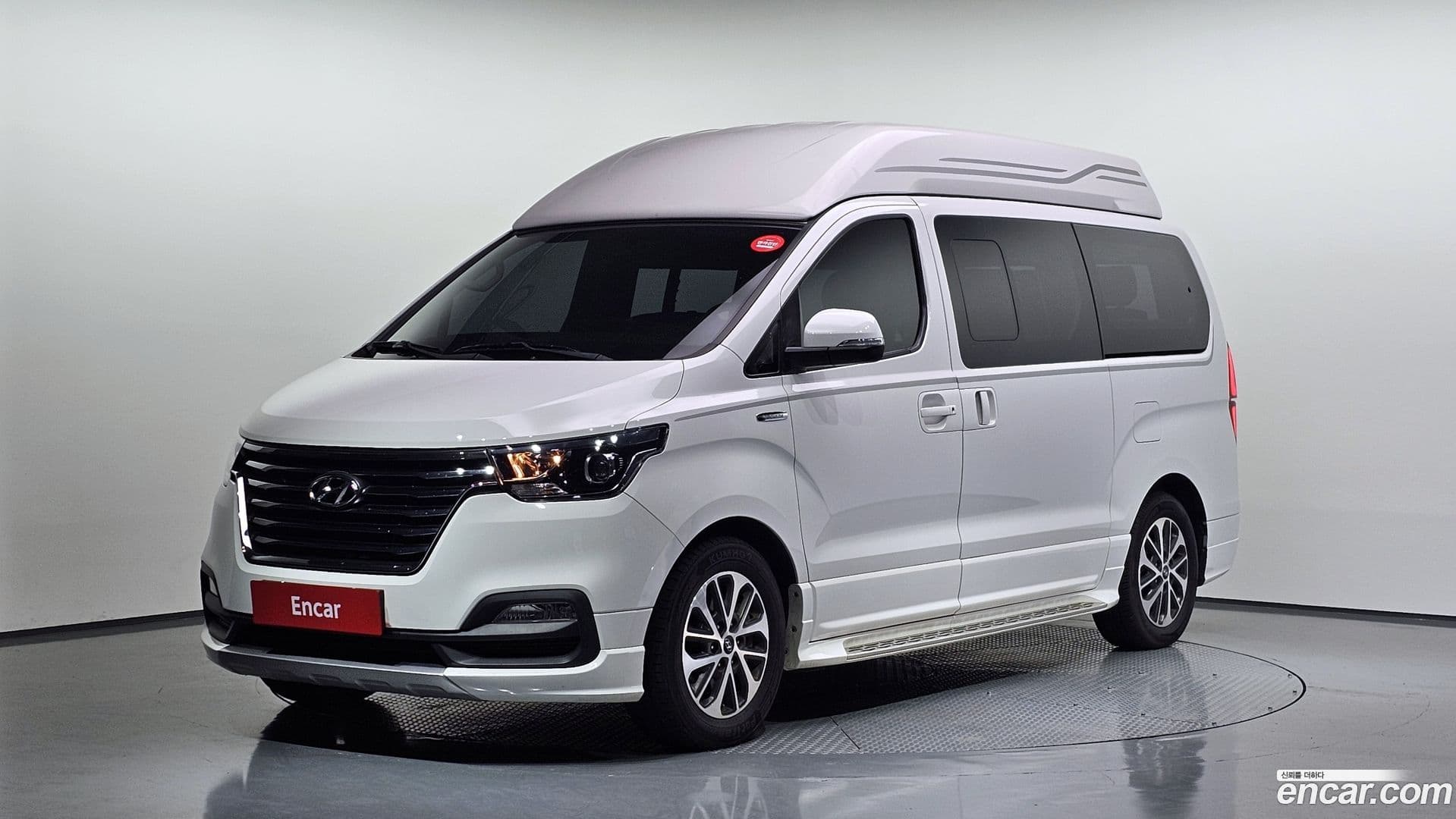 Main__Slider__Photo:Starex Hyundai 2018.10-0