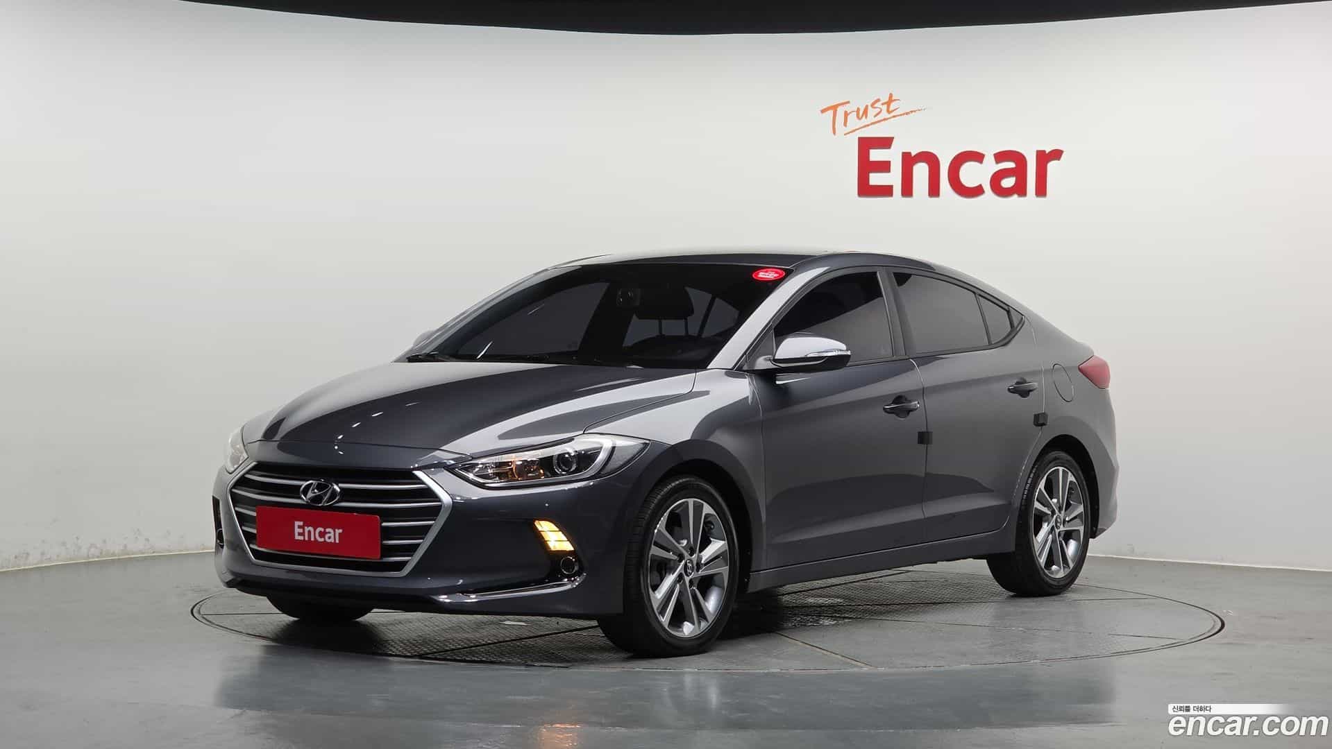 AVANTE Hyundai 2016.10-OUTER-001