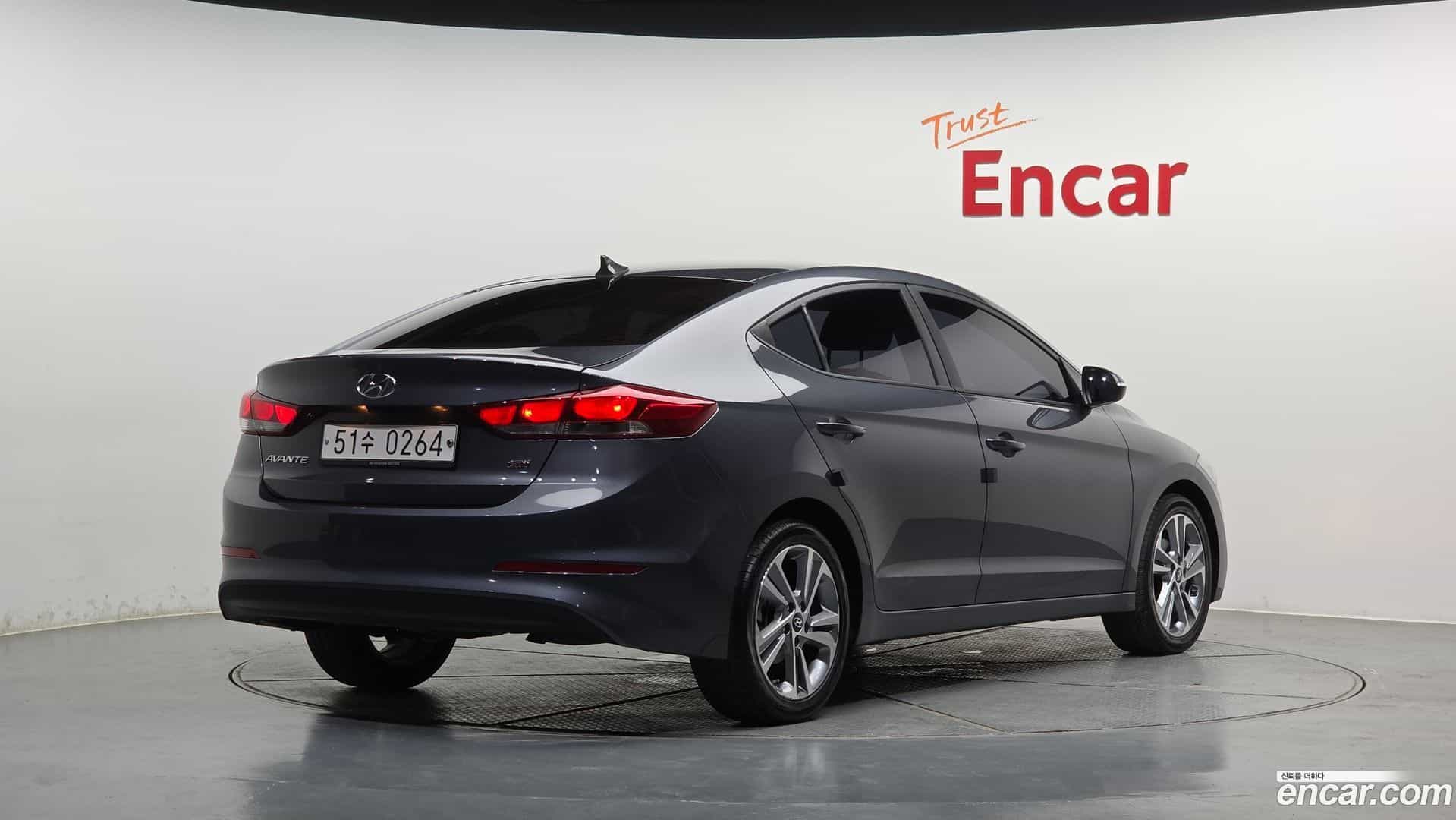 AVANTE Hyundai 2016.10-OUTER-002