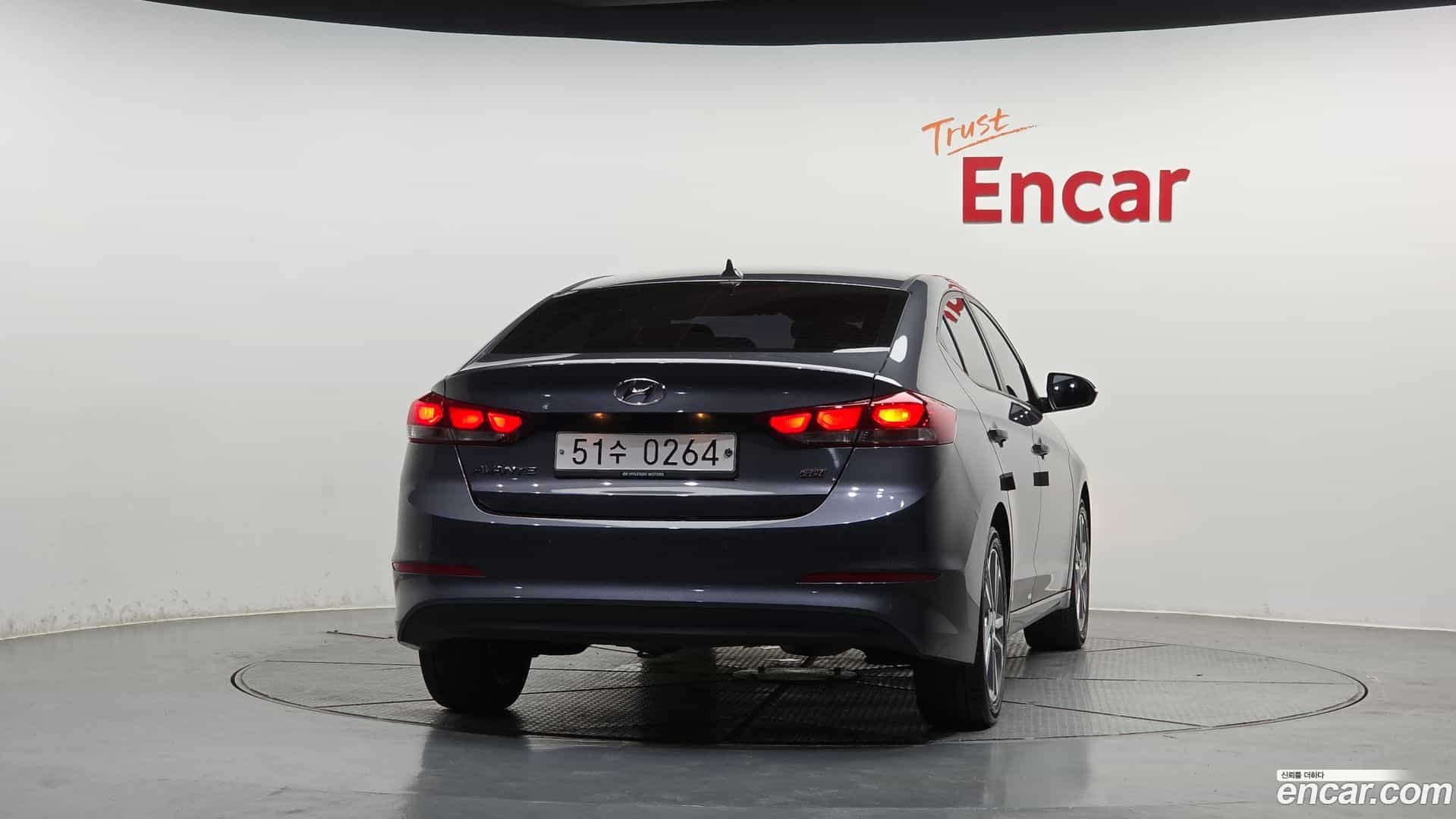 AVANTE Hyundai 2016.10-OUTER-004