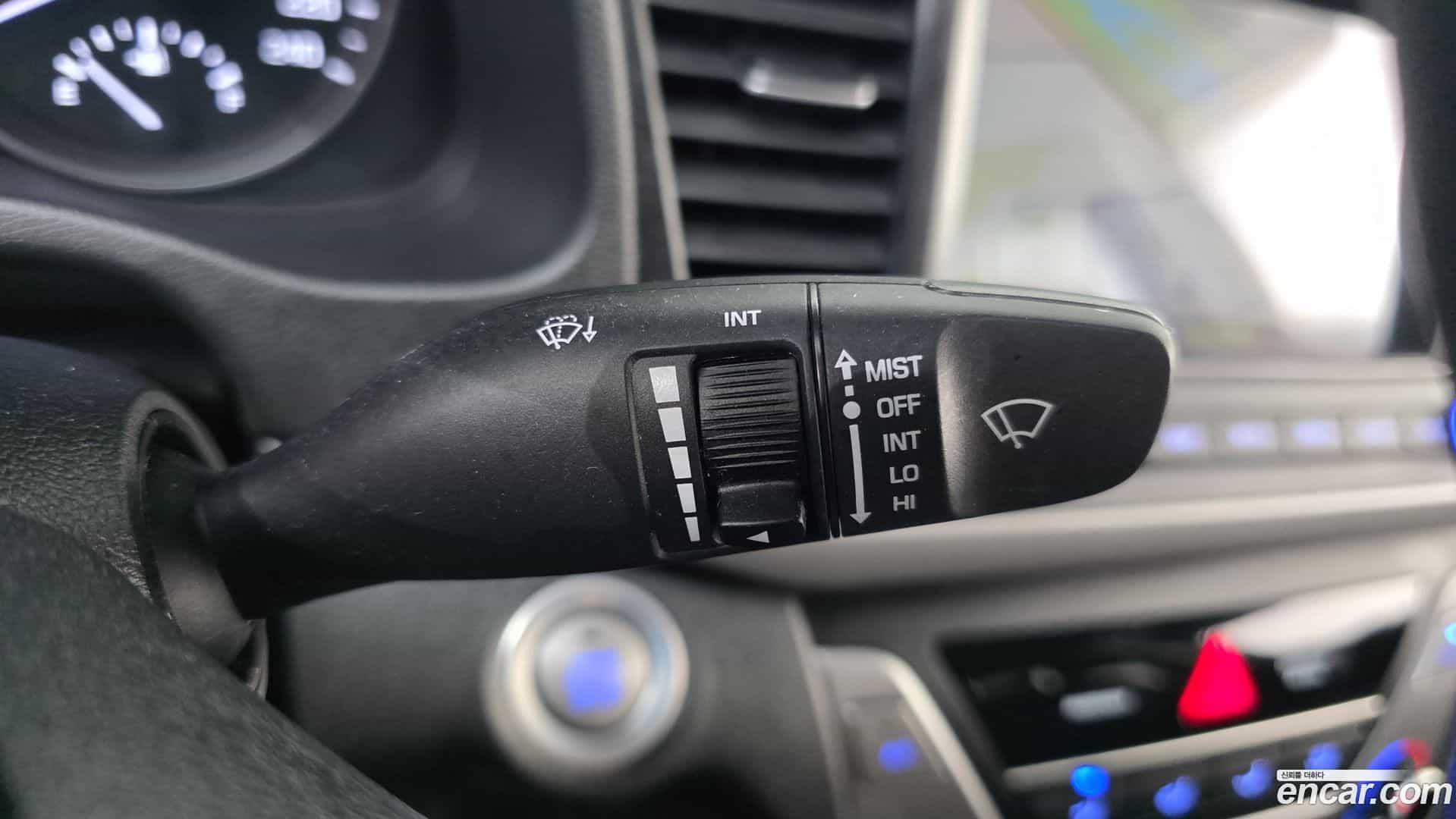 AVANTE Hyundai 2016.10-OPTION-043