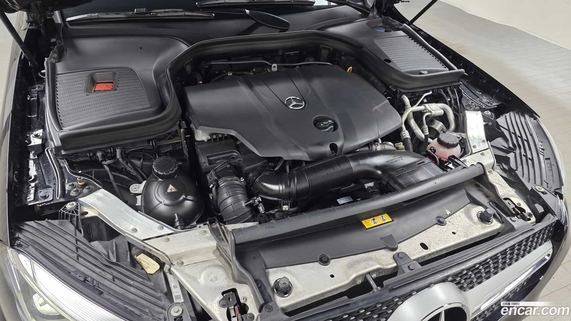 GLC-Class Mercedes-Benz 2018.3-OUTER-006