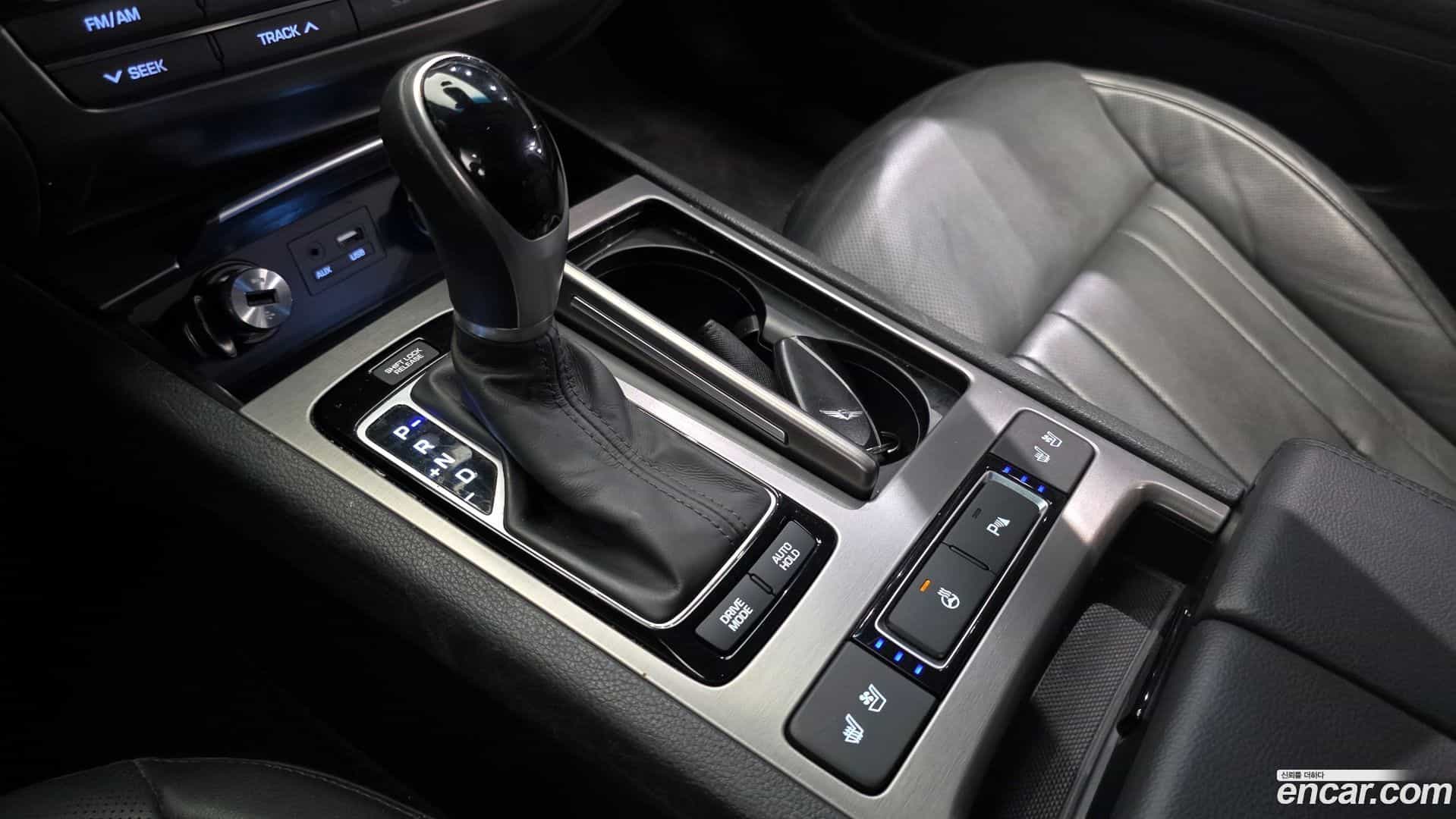 Genesis Hyundai 2016.2-INNER-009