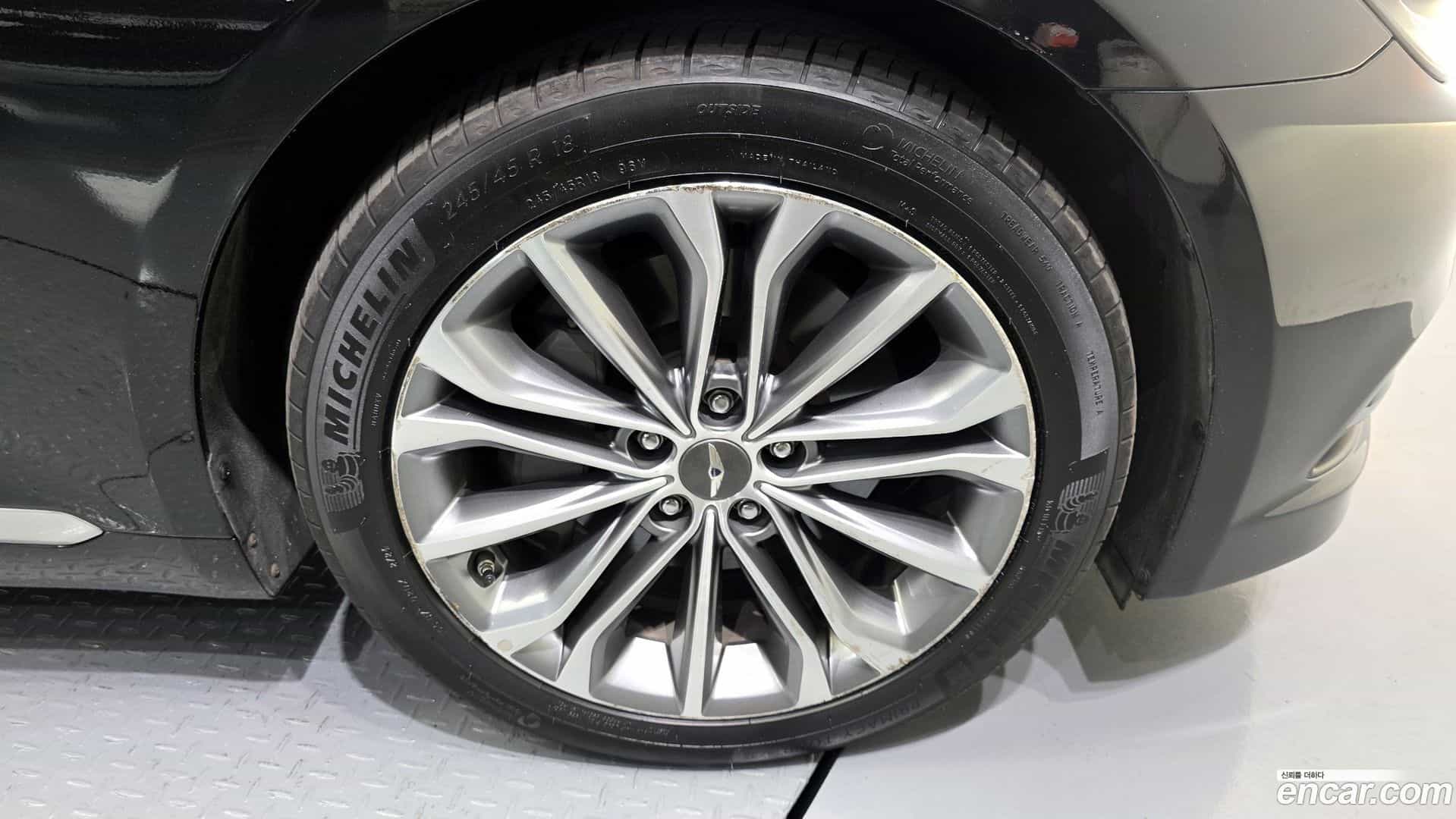 Genesis Hyundai 2016.2-OUTER-031