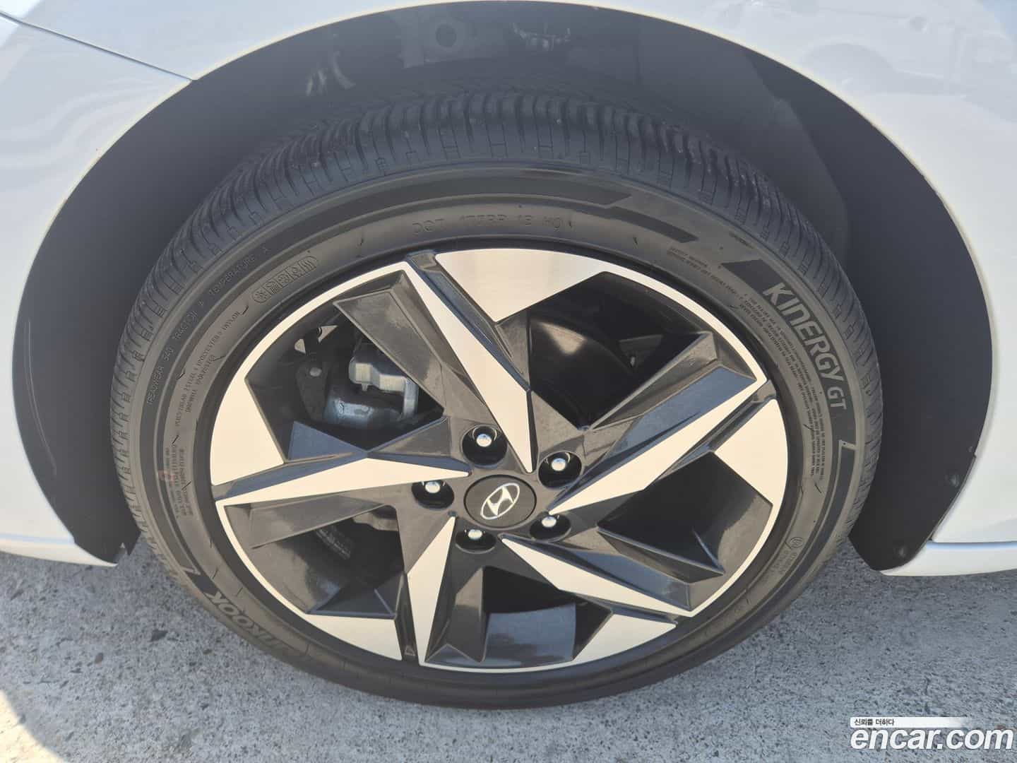 AVANTE Hyundai 2021.11-OPTION-023