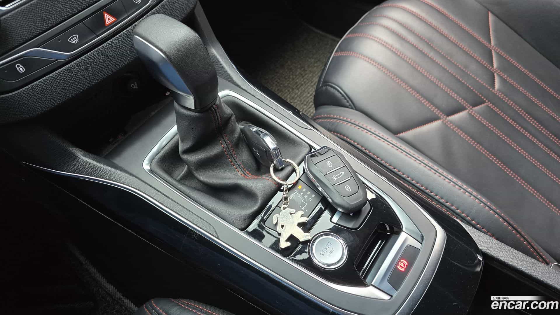 308 Peugeot 2017.11-INNER-009