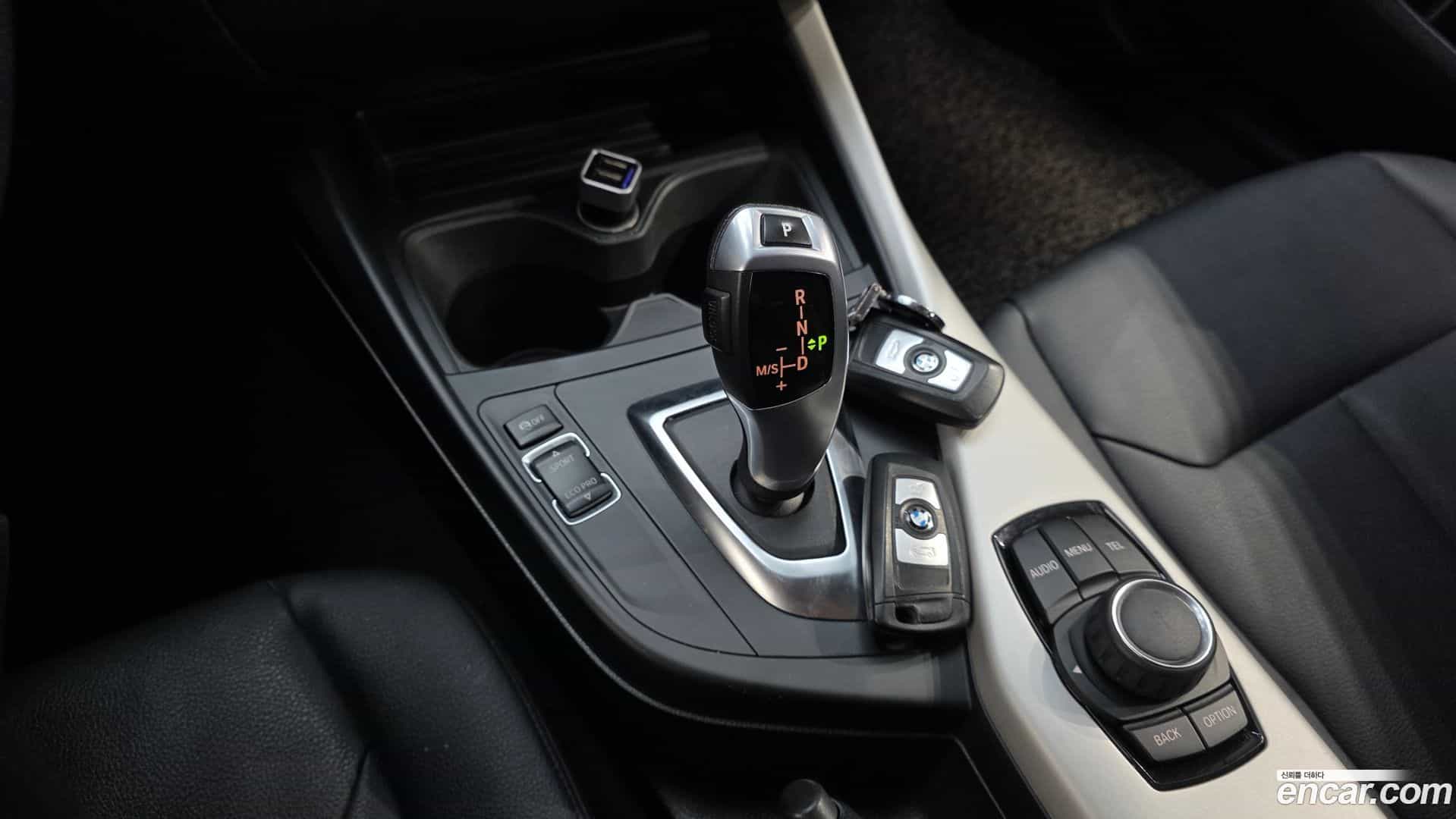 1-Series BMW 2017.5-INNER-009