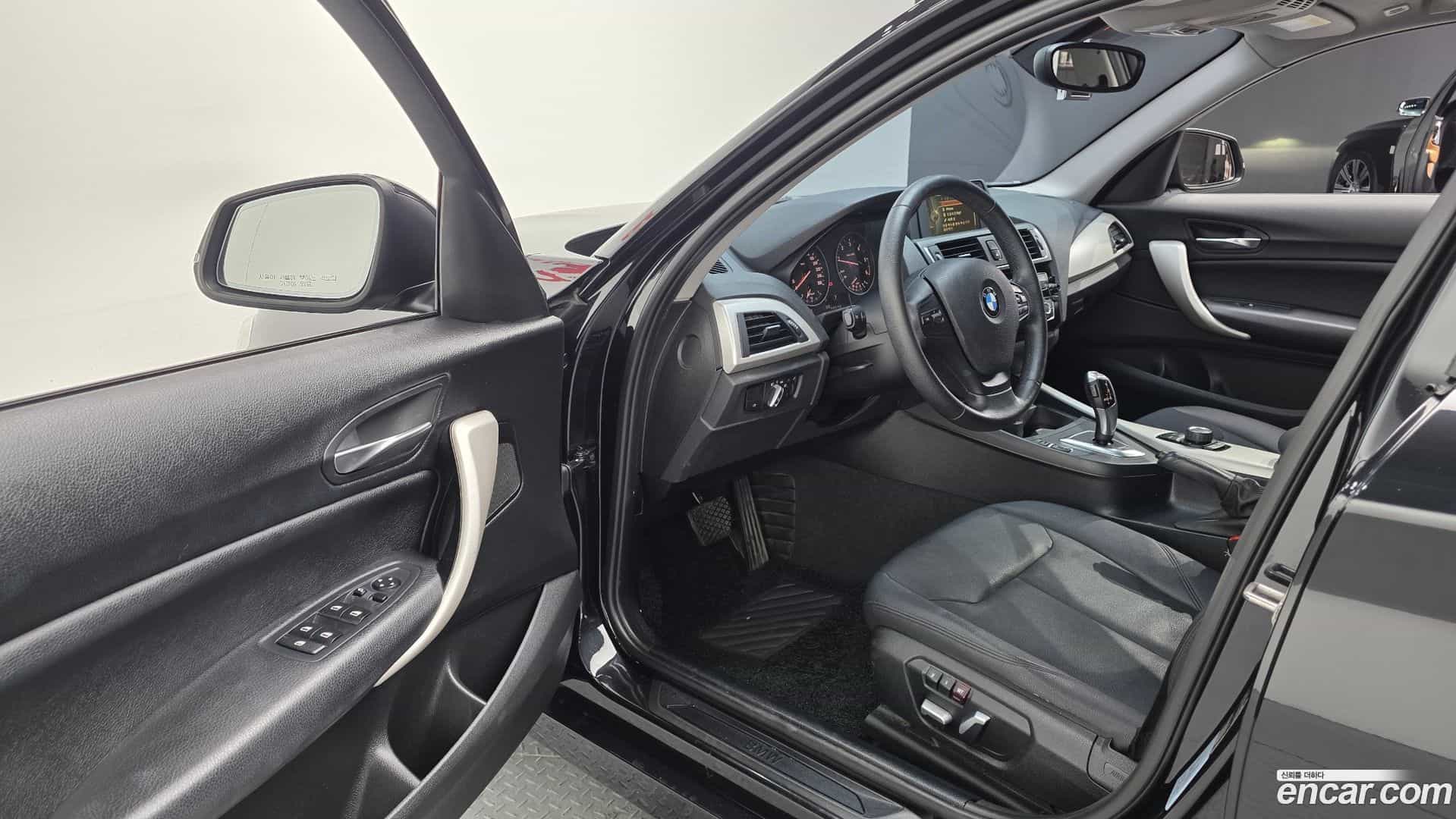 1-Series BMW 2017.5-INNER-010