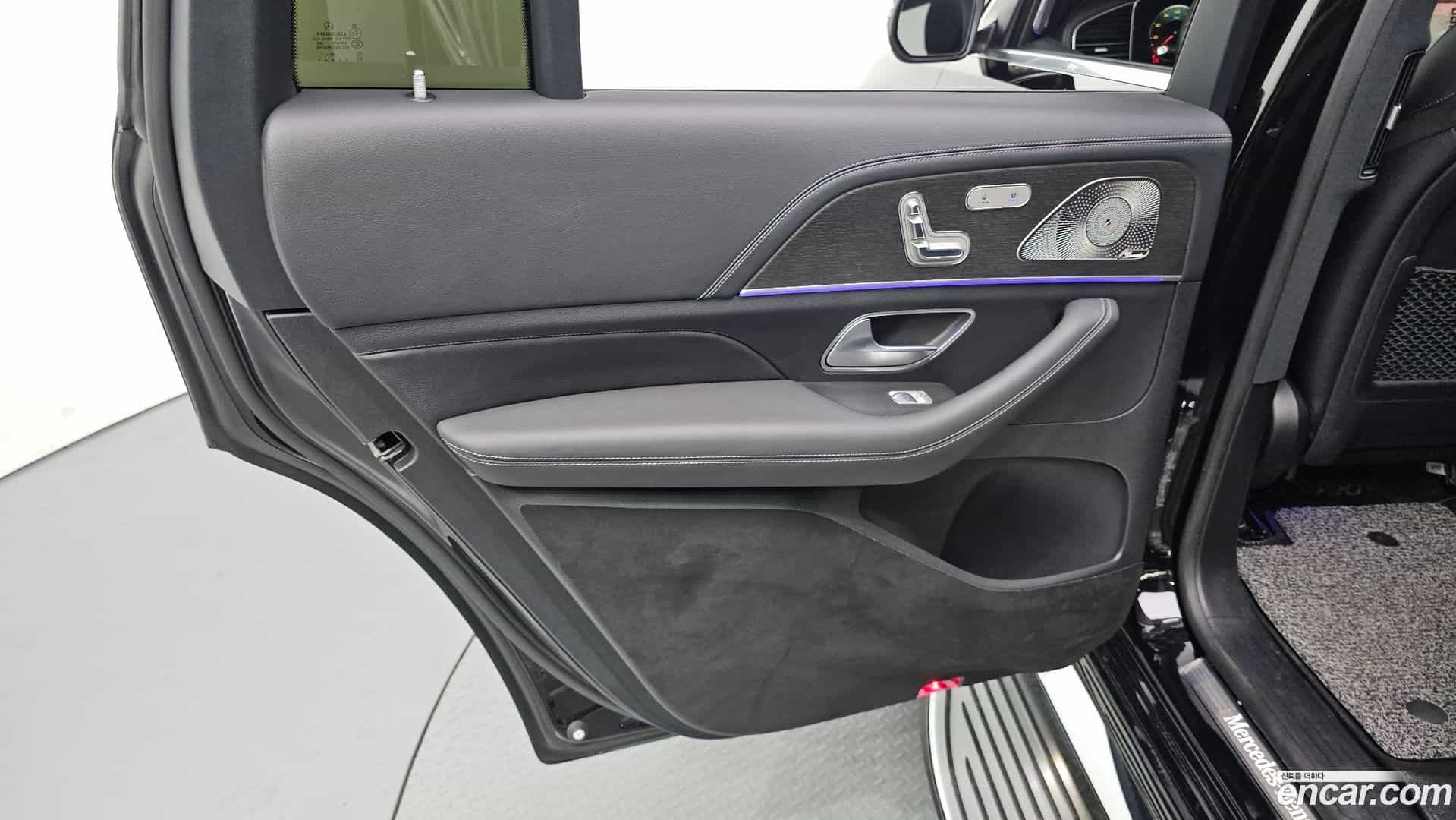GLS-Class Mercedes-Benz 2022.9-INNER-035