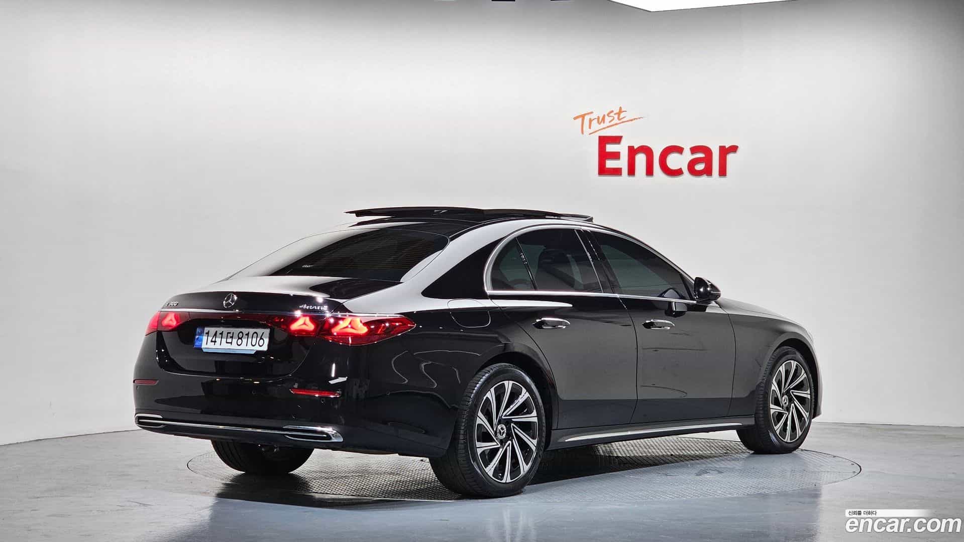 E-Class Mercedes-Benz 2024.6-OUTER-002