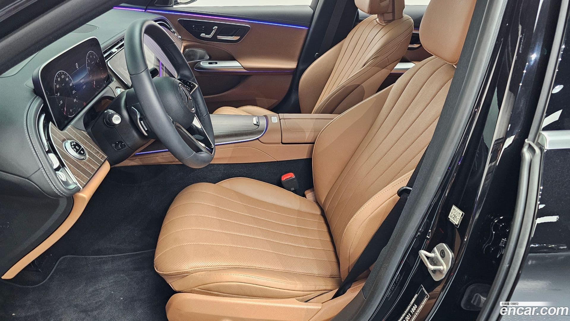 Main__Slider__Photo:E-Class Mercedes-Benz 2024.6-9