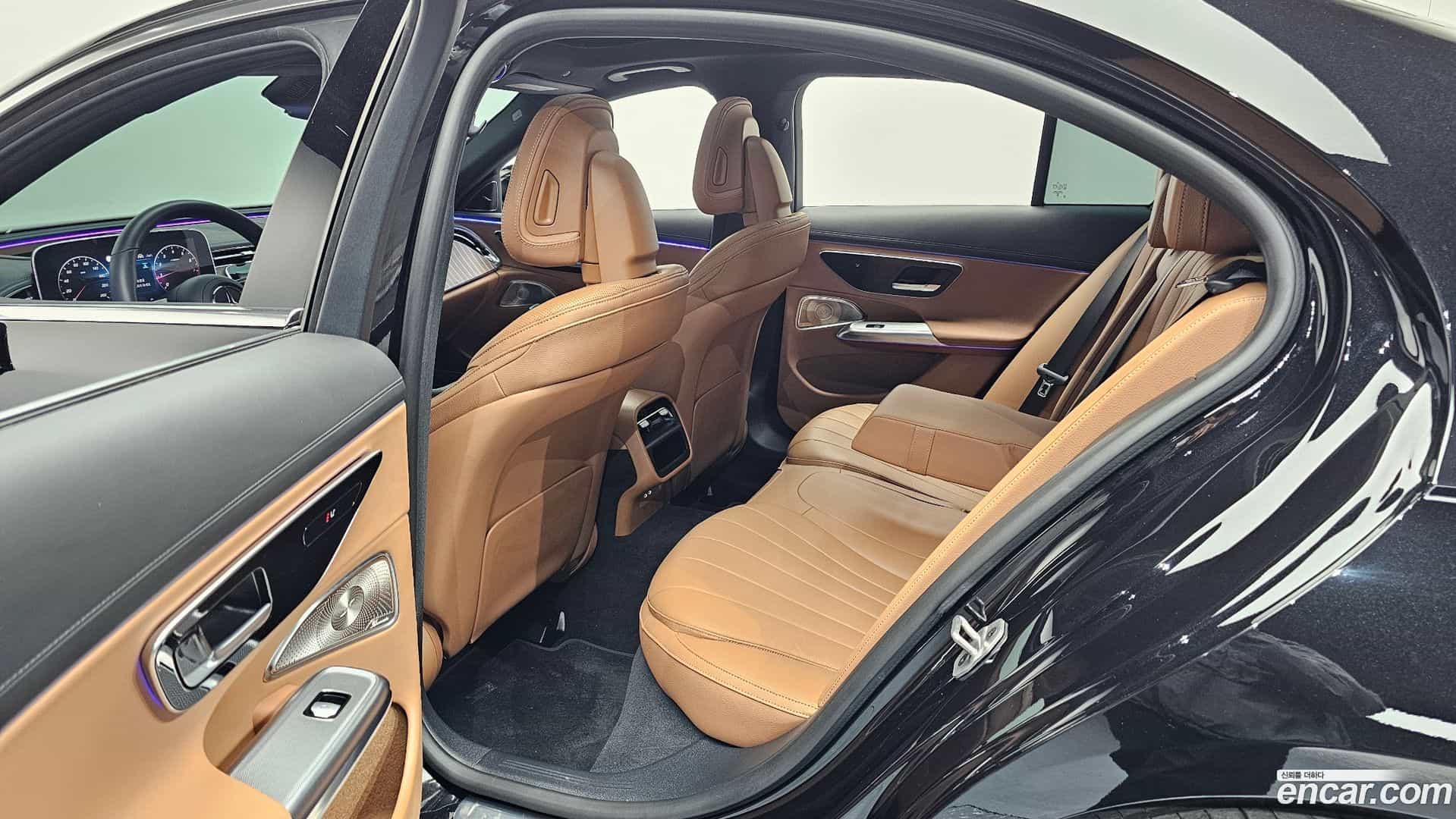 E-Class Mercedes-Benz 2024.6-OPTION-016