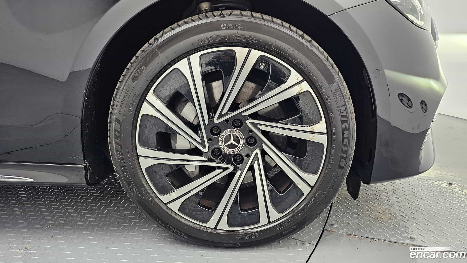 E-Class Mercedes-Benz 2024.6-OUTER-031