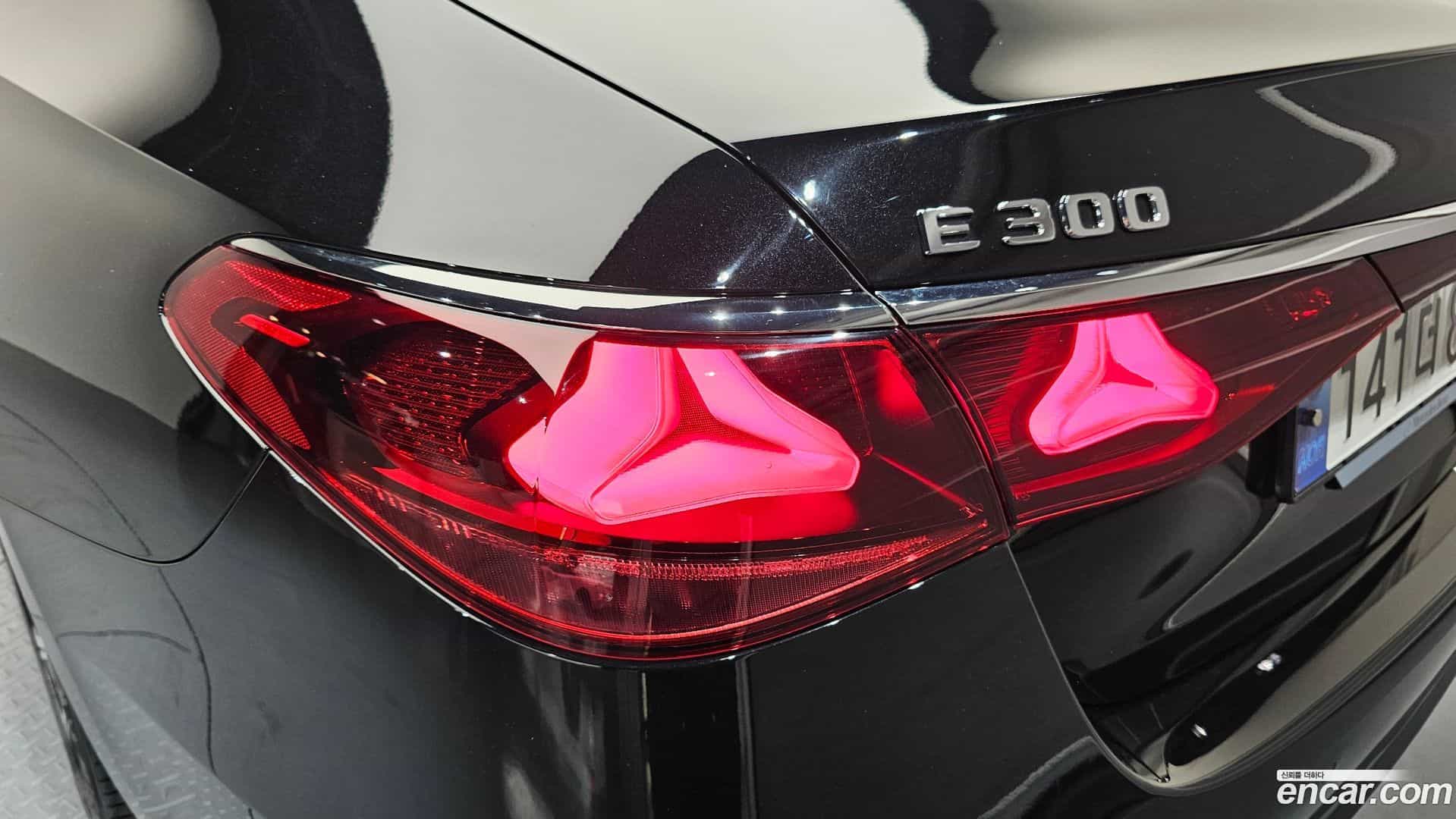 E-Class Mercedes-Benz 2024.6-OUTER-033