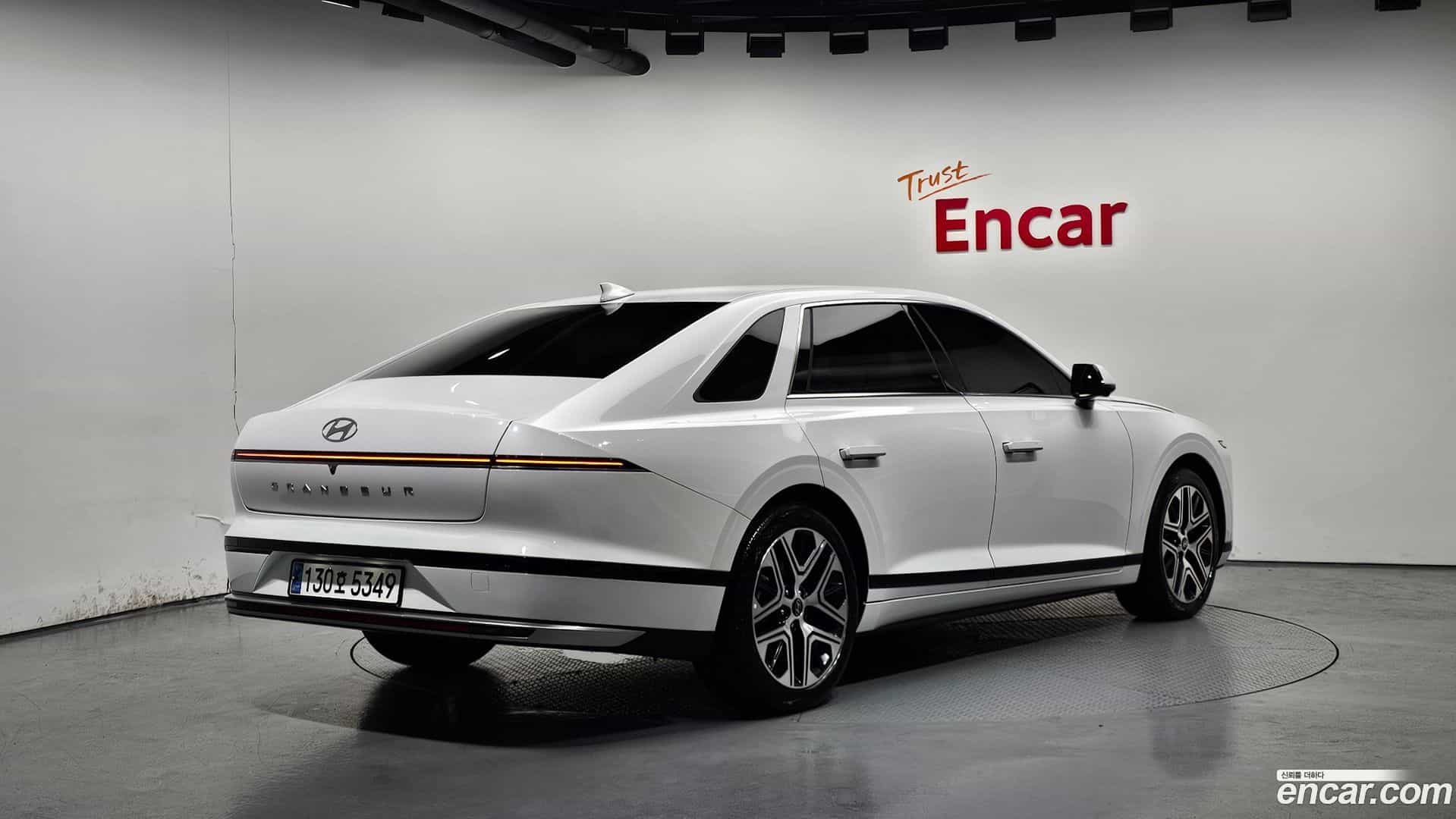 Grandeur Hyundai 2023.9-OUTER-002