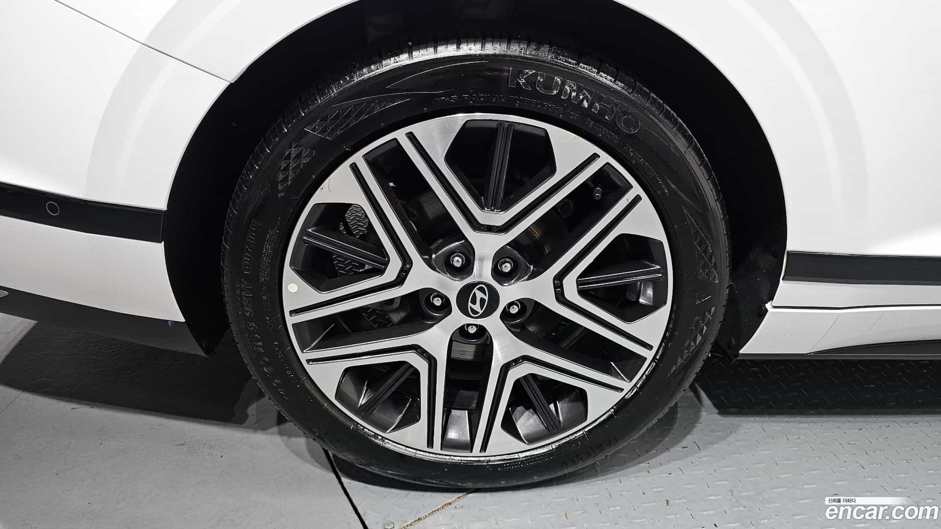 Grandeur Hyundai 2023.9-OUTER-005