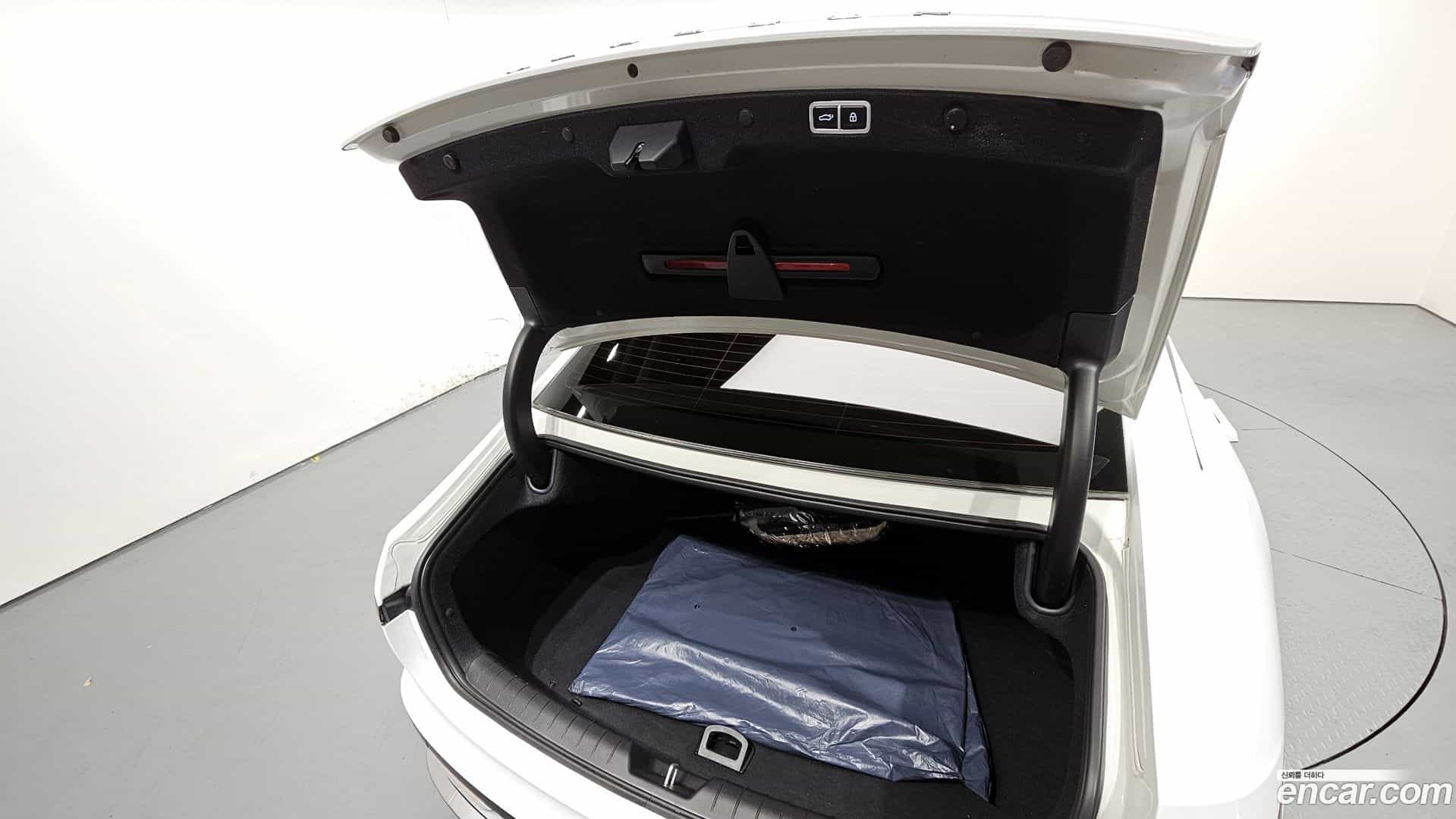 Grandeur Hyundai 2023.9-OPTION-024