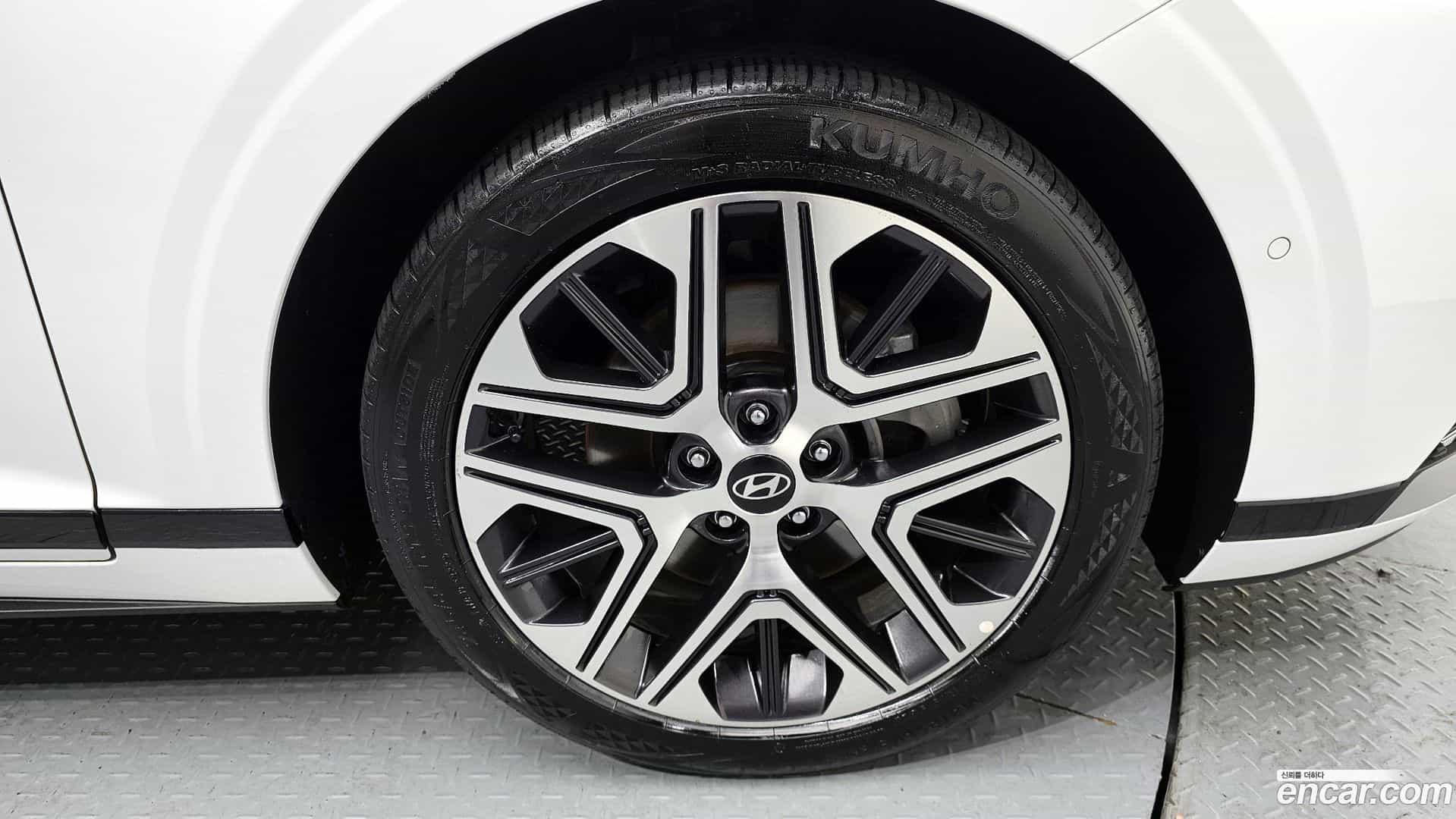 Grandeur Hyundai 2023.9-OUTER-031