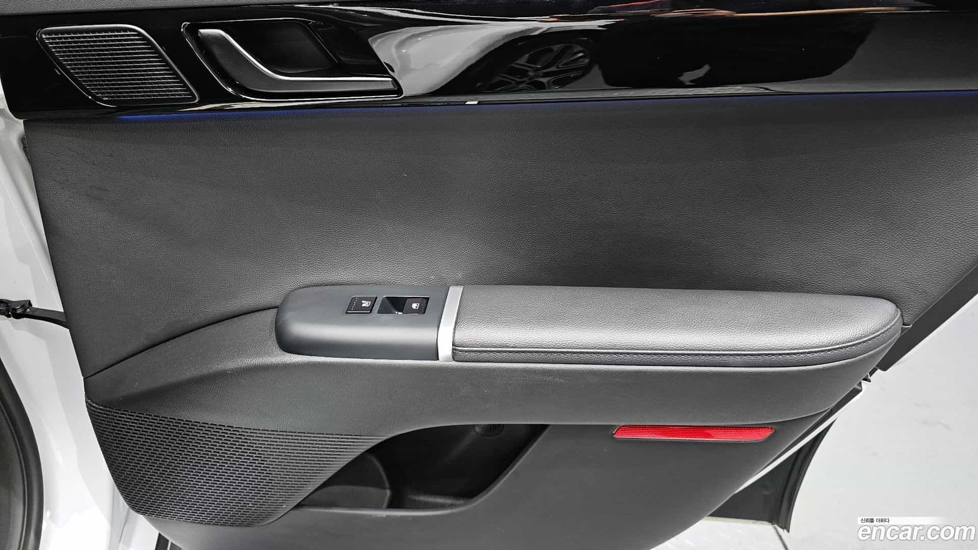 Grandeur Hyundai 2023.9-INNER-035