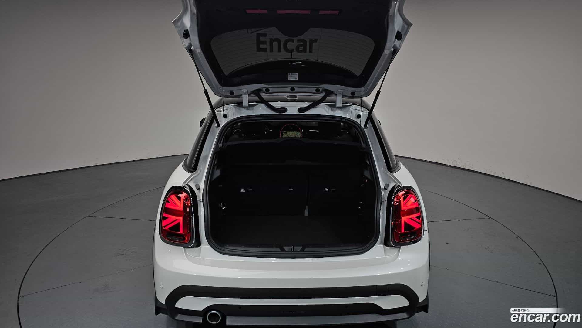 Cooper Mini 2024.4-OPTION-024