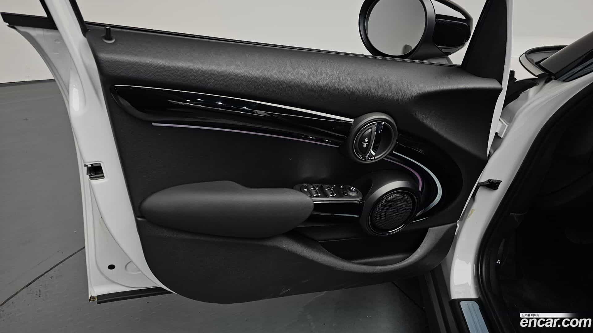 Cooper Mini 2024.4-INNER-034