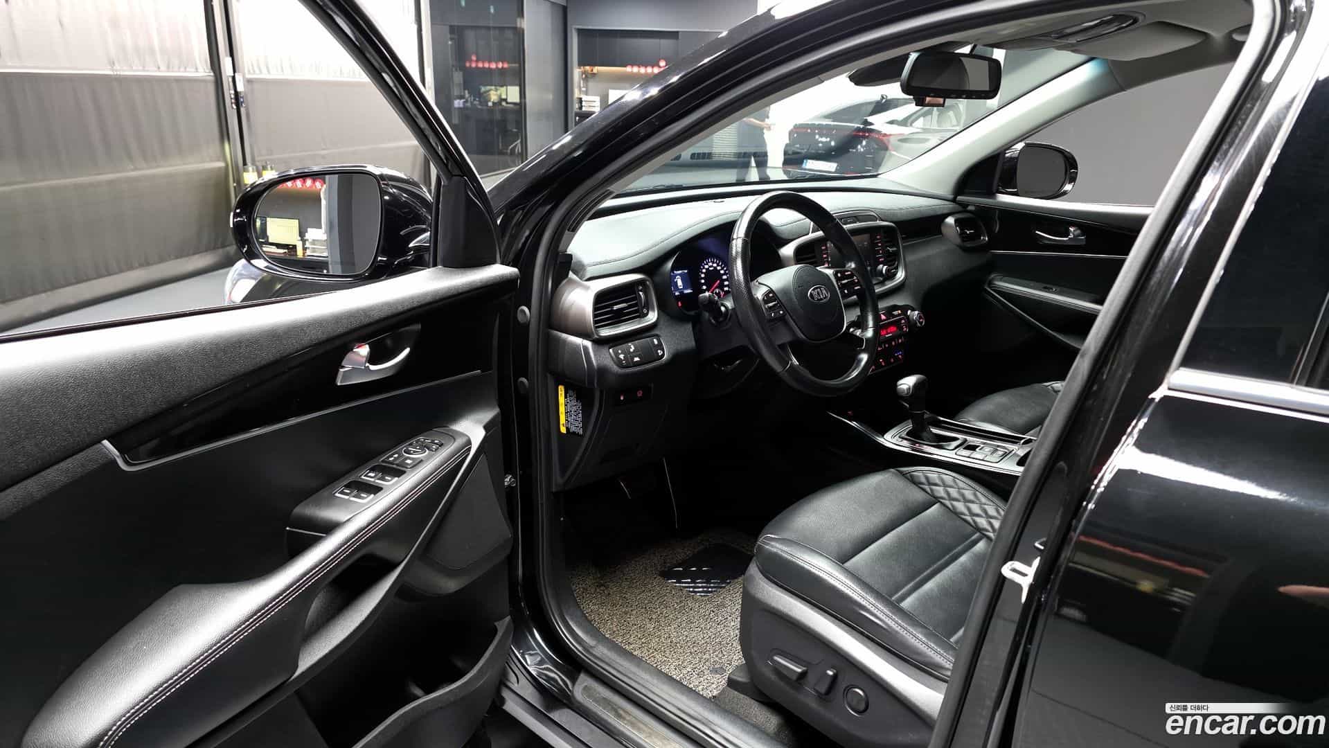 Sorento Kia 2019.4-INNER-010