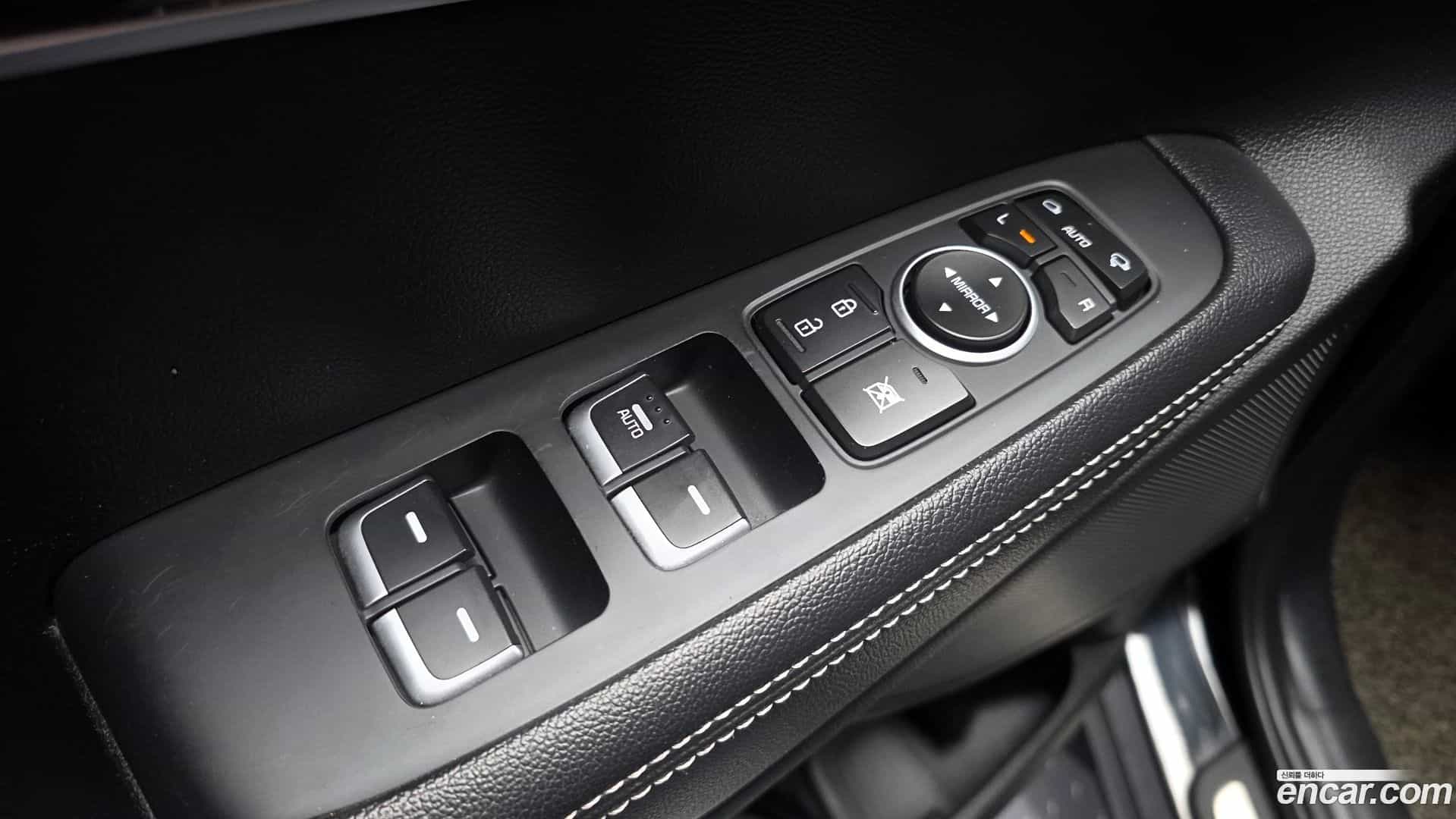Sorento Kia 2019.4-OPTION-040