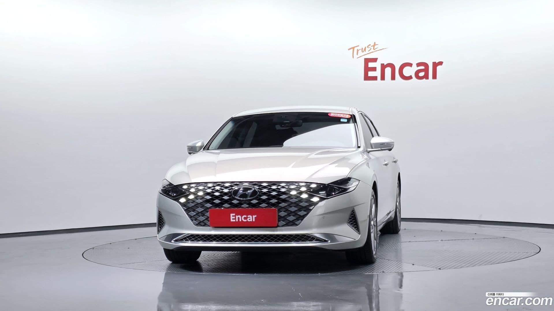Main__Slider__Photo:Grandeur Hyundai 2020.2-2
