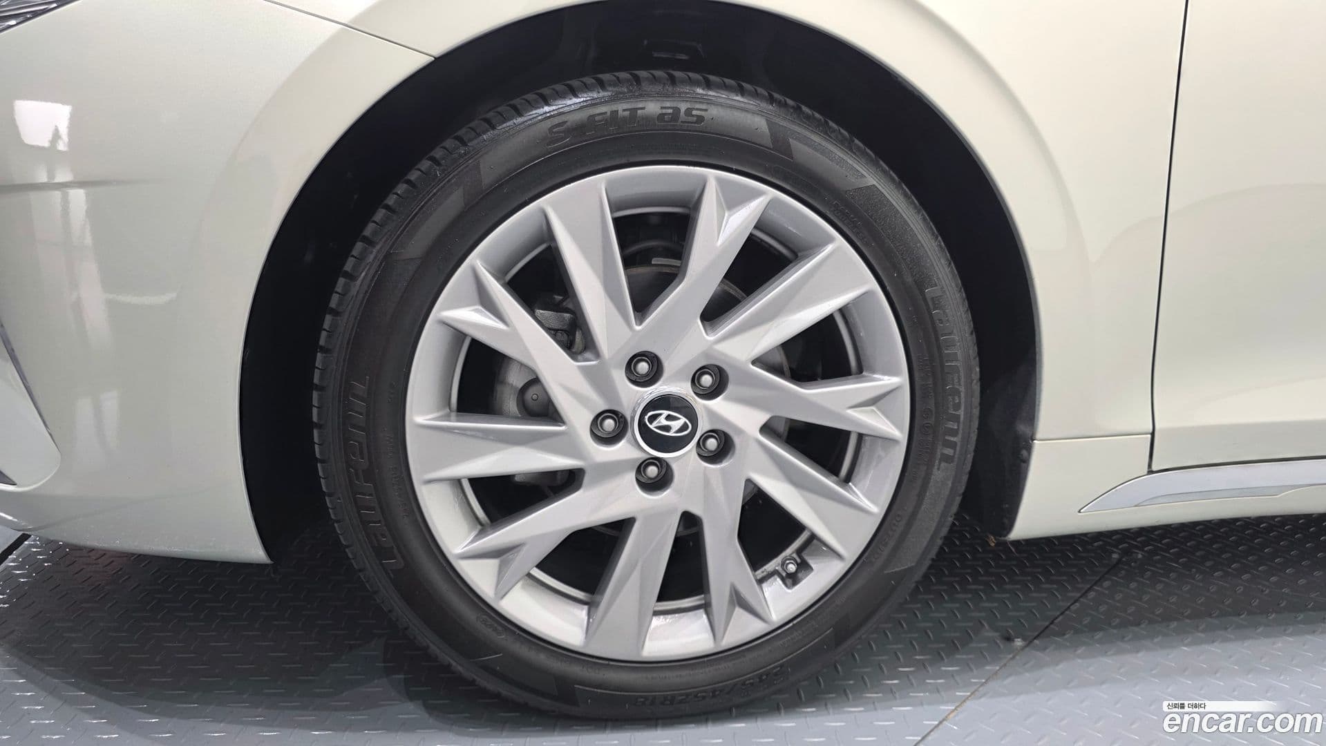 Main__Slider__Photo:Grandeur Hyundai 2020.2-4
