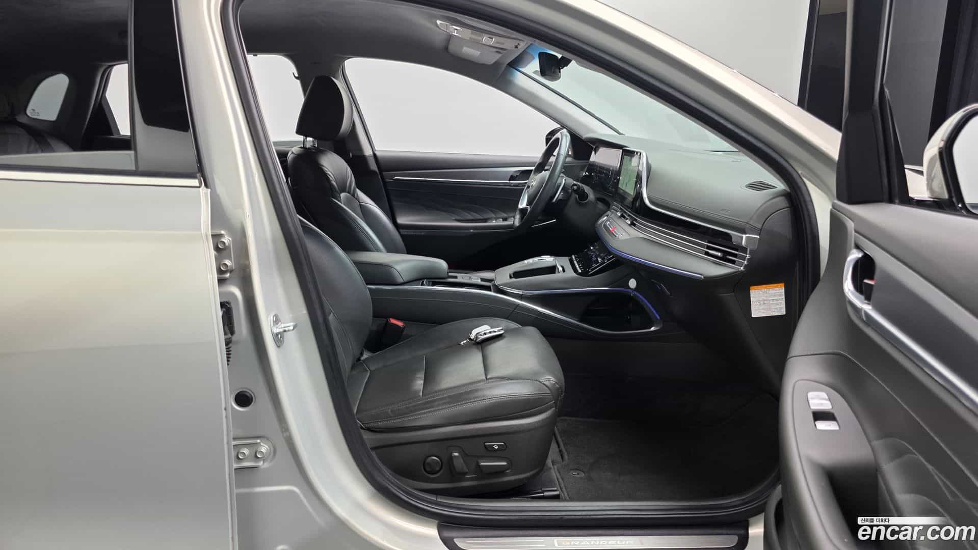 Grandeur Hyundai 2020.2-OPTION-015