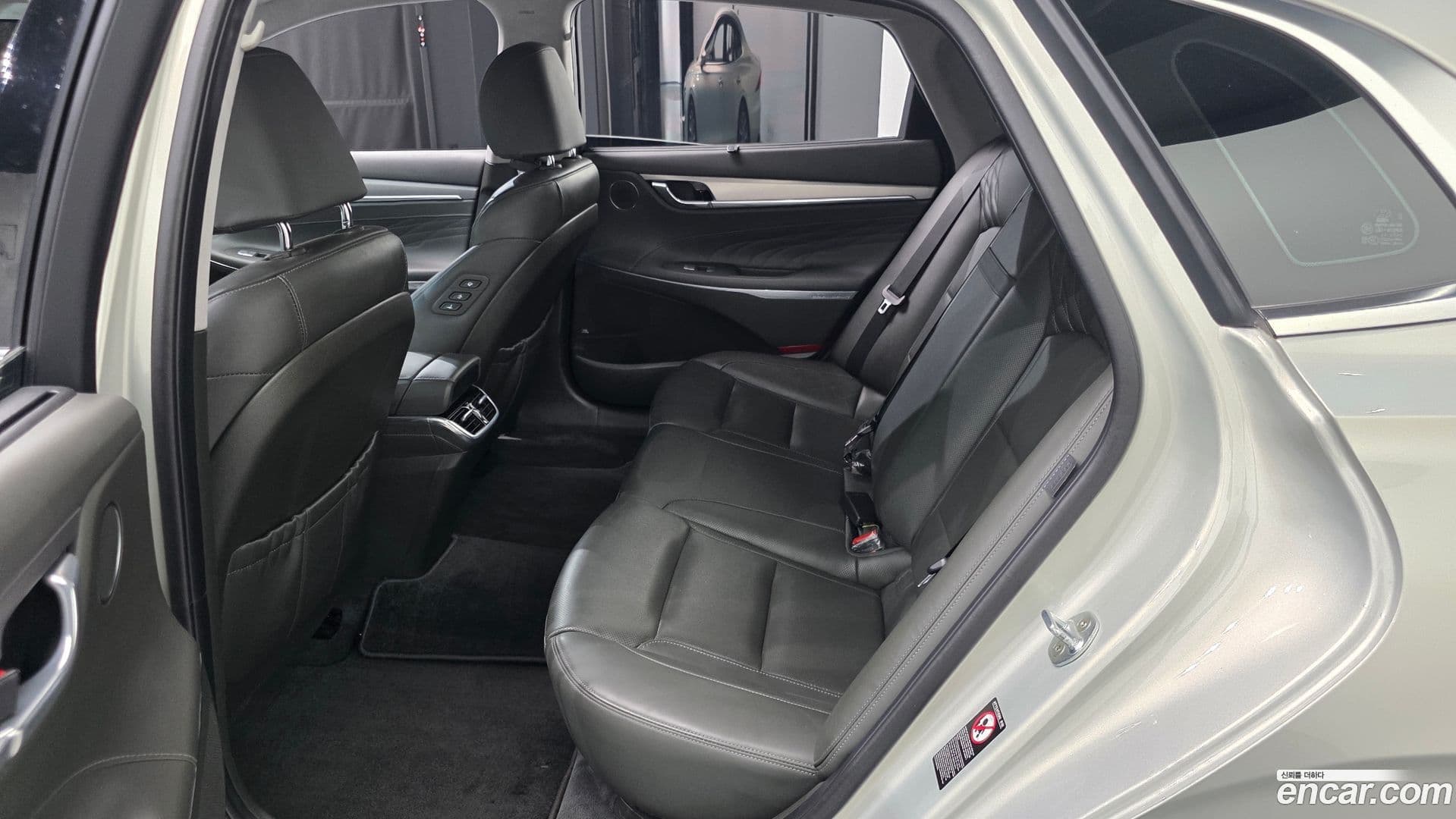 Main__Slider__Photo:Grandeur Hyundai 2020.2-11