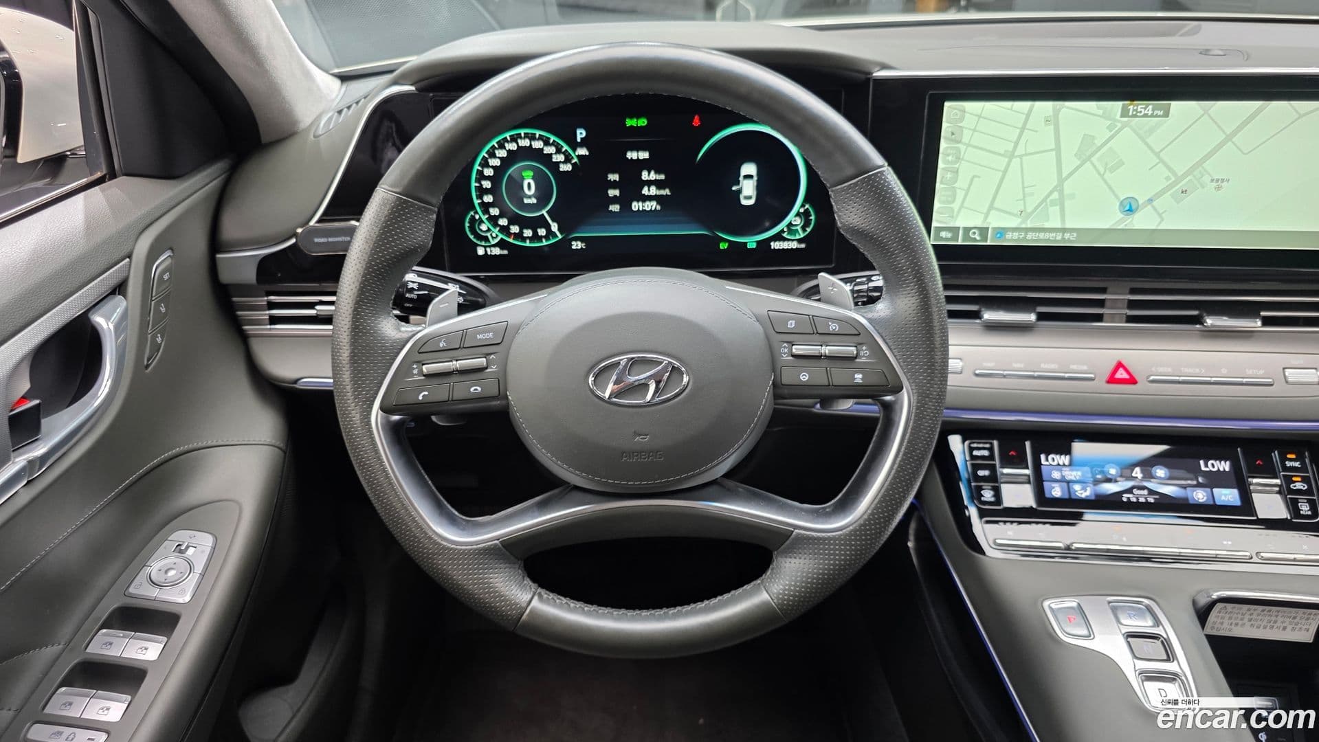 Main__Slider__Photo:Grandeur Hyundai 2020.2-12