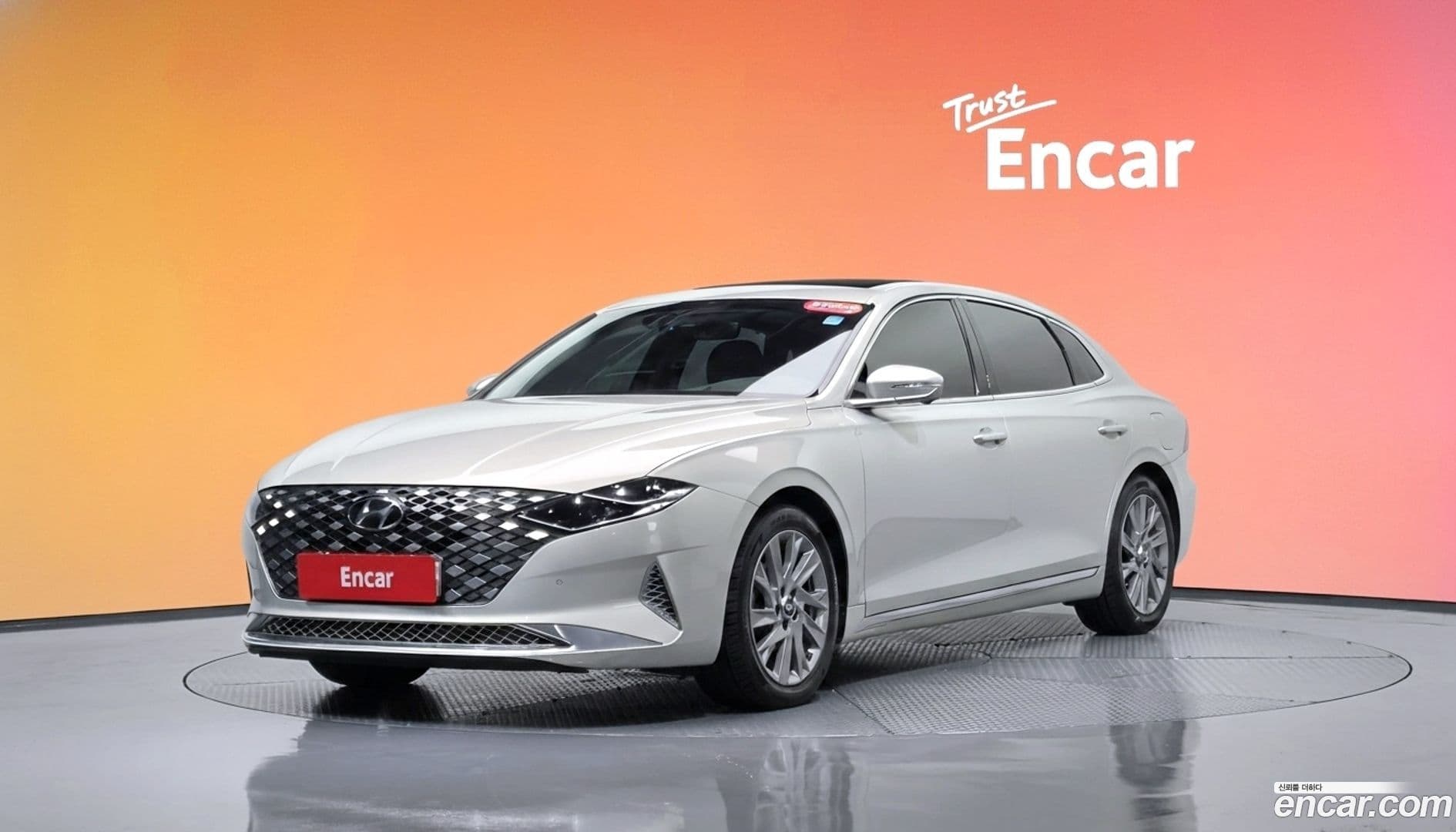 Main__Slider__Photo:Grandeur Hyundai 2020.2-0